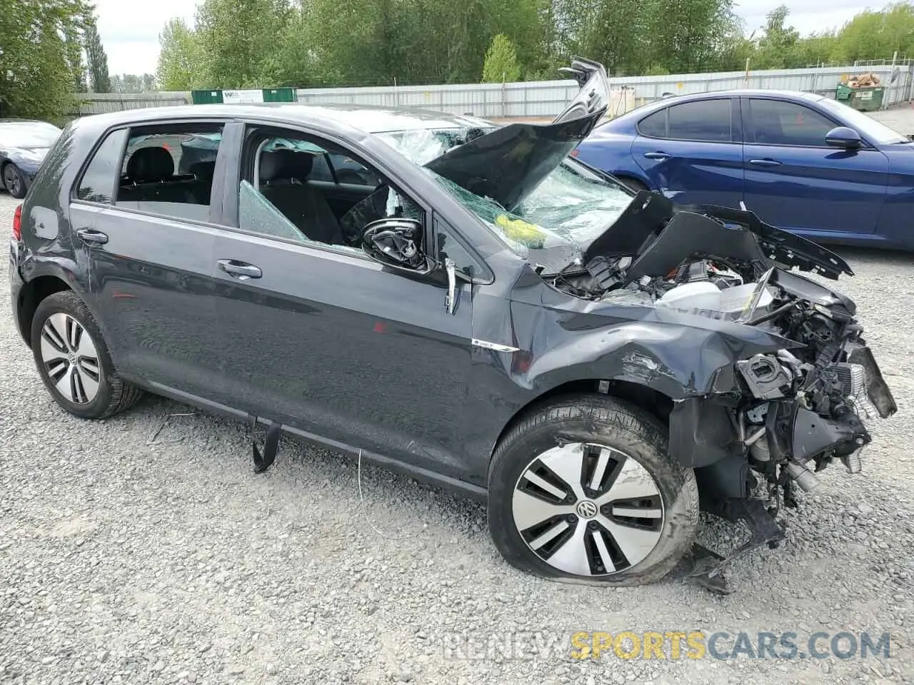 4 Photograph of a damaged car WVWPR7AU0KW913047 VOLKSWAGEN GOLF 2019