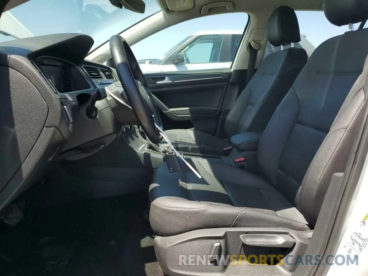 7 Photograph of a damaged car WVWPR7AU6KW909195 VOLKSWAGEN GOLF 2019