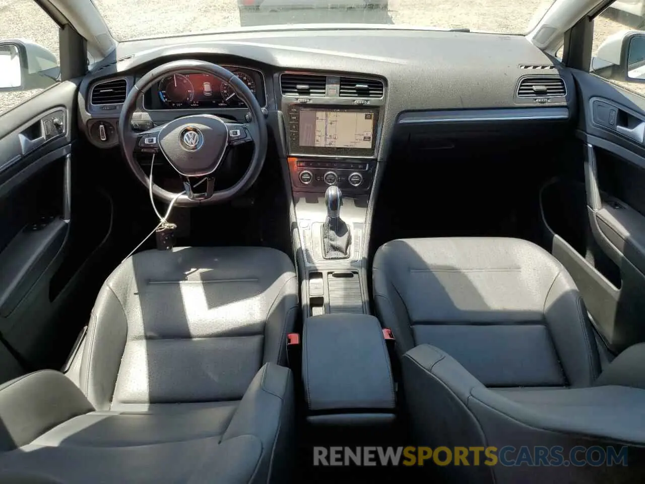 8 Photograph of a damaged car WVWPR7AU6KW909195 VOLKSWAGEN GOLF 2019