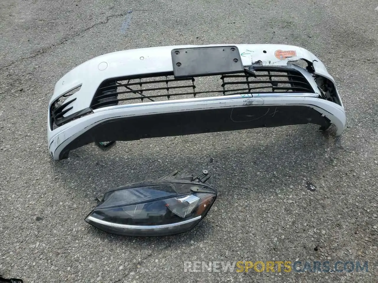 12 Photograph of a damaged car WVWPR7AU6KW913862 VOLKSWAGEN GOLF 2019