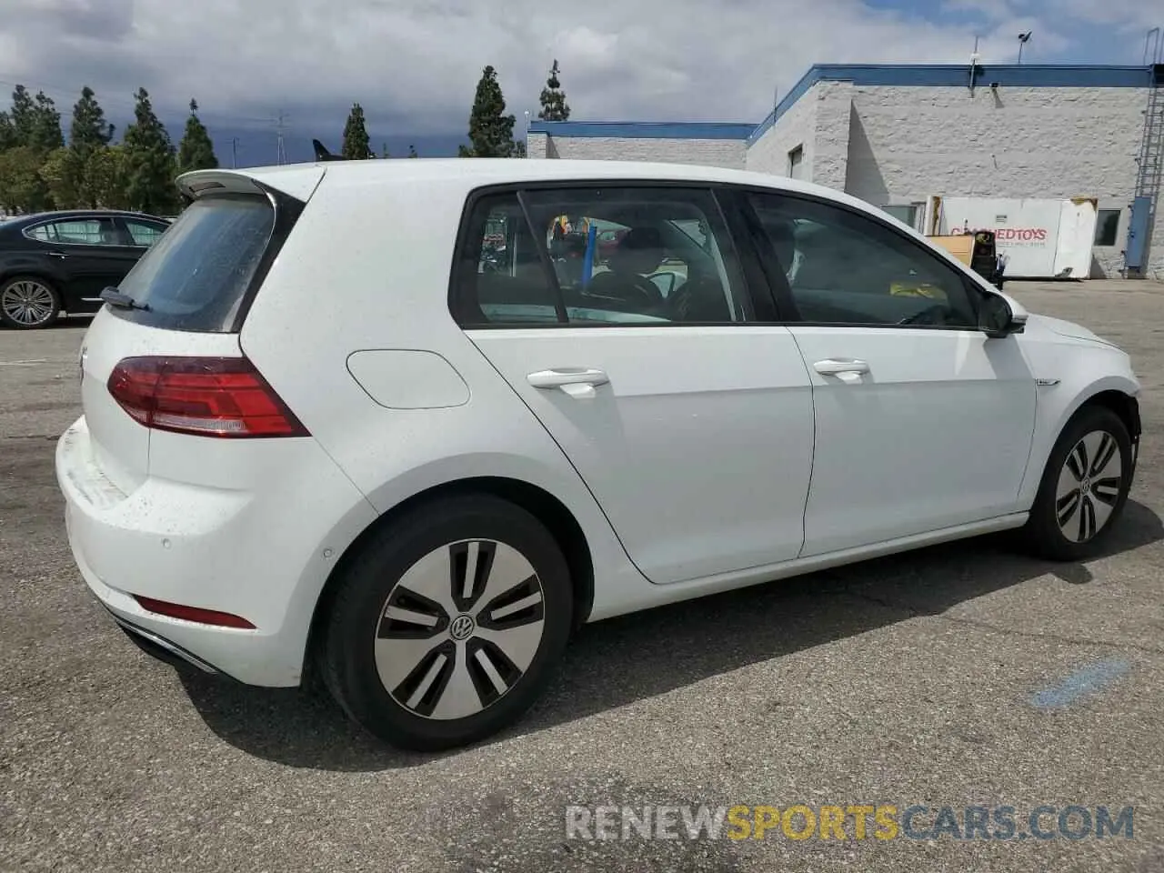 3 Photograph of a damaged car WVWPR7AU6KW913862 VOLKSWAGEN GOLF 2019