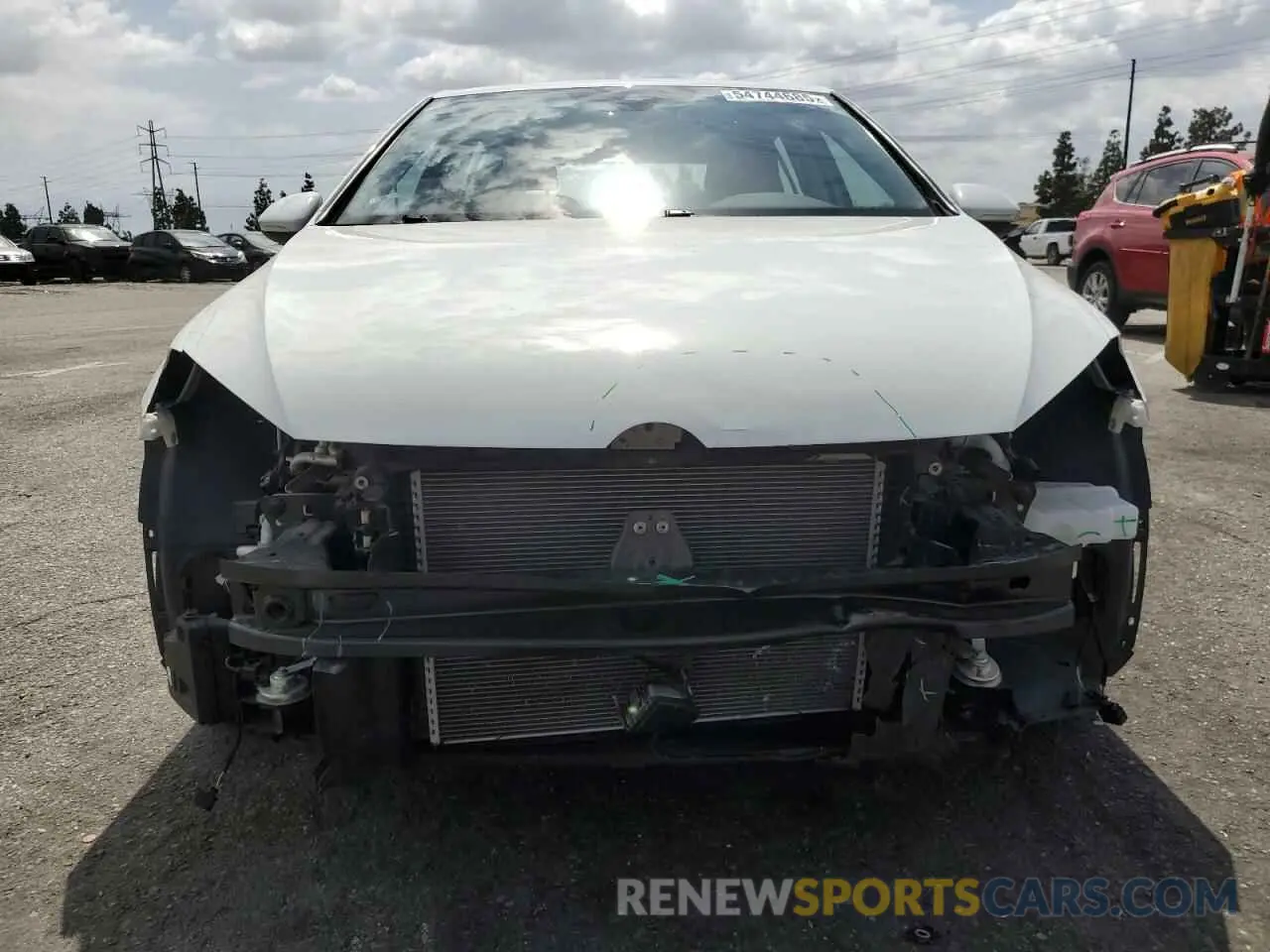 5 Photograph of a damaged car WVWPR7AU6KW913862 VOLKSWAGEN GOLF 2019