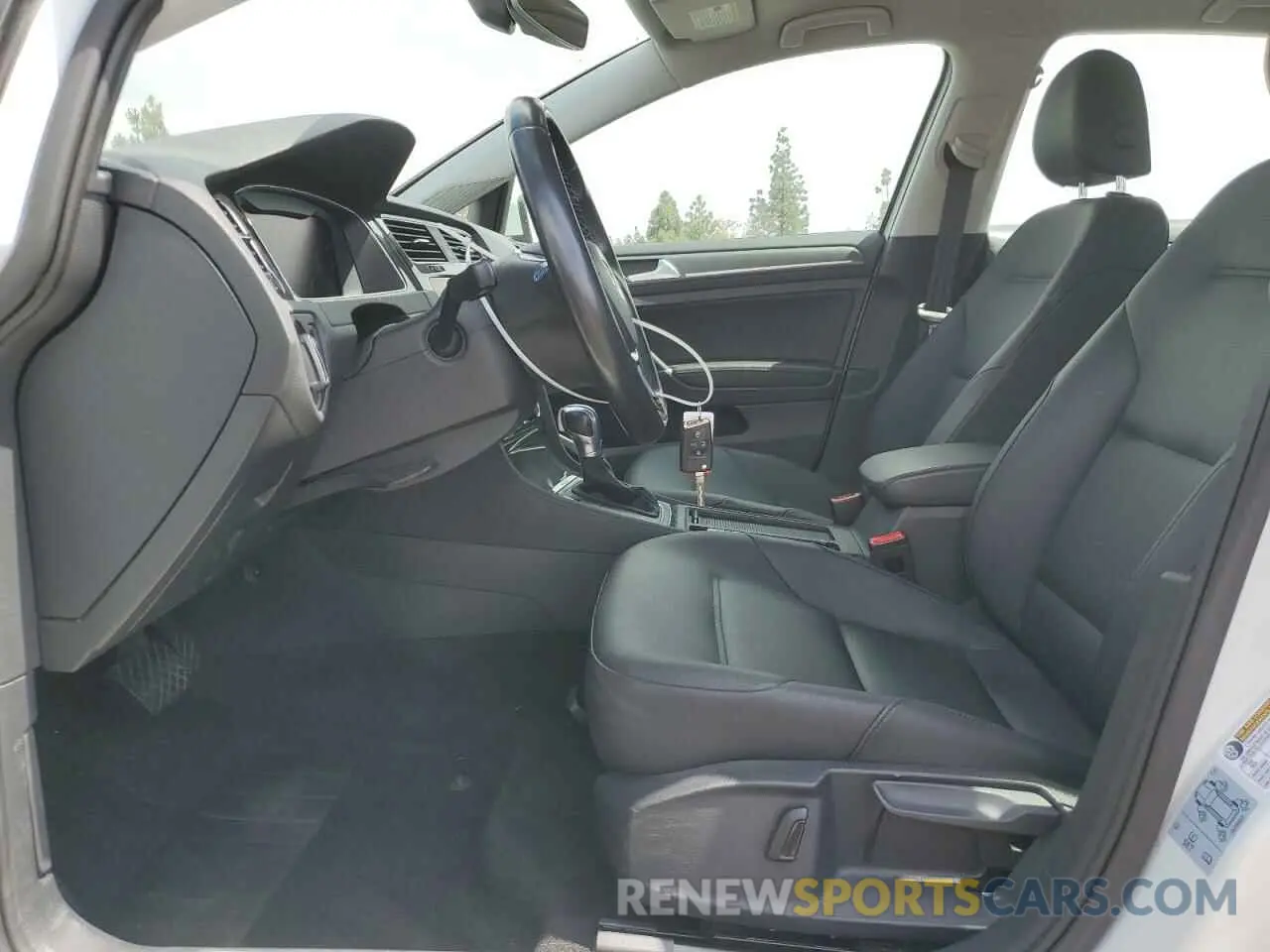 7 Photograph of a damaged car WVWPR7AU6KW913862 VOLKSWAGEN GOLF 2019