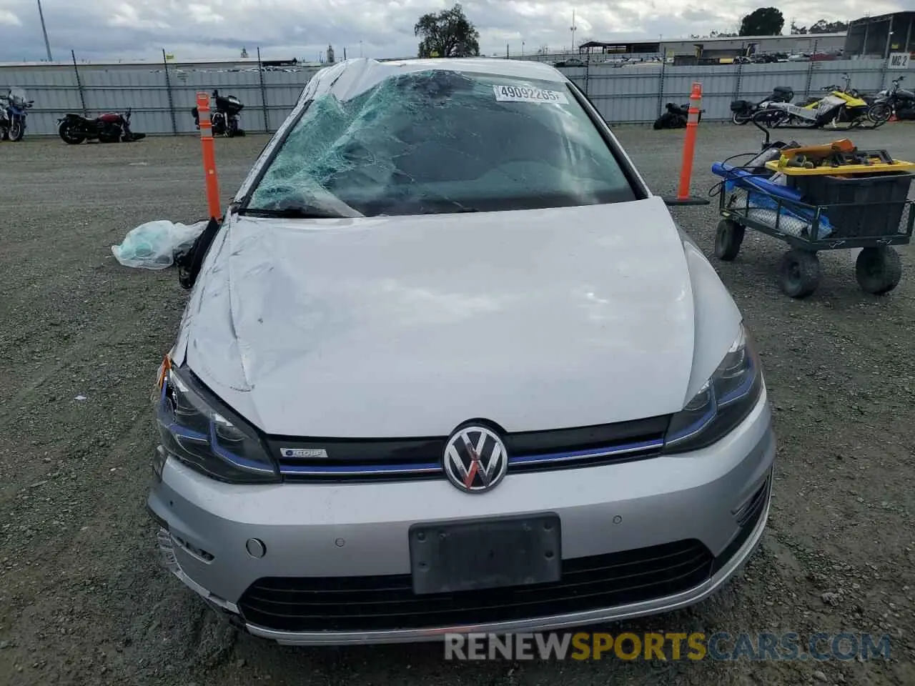 5 Photograph of a damaged car WVWPR7AU9KW910602 VOLKSWAGEN GOLF 2019