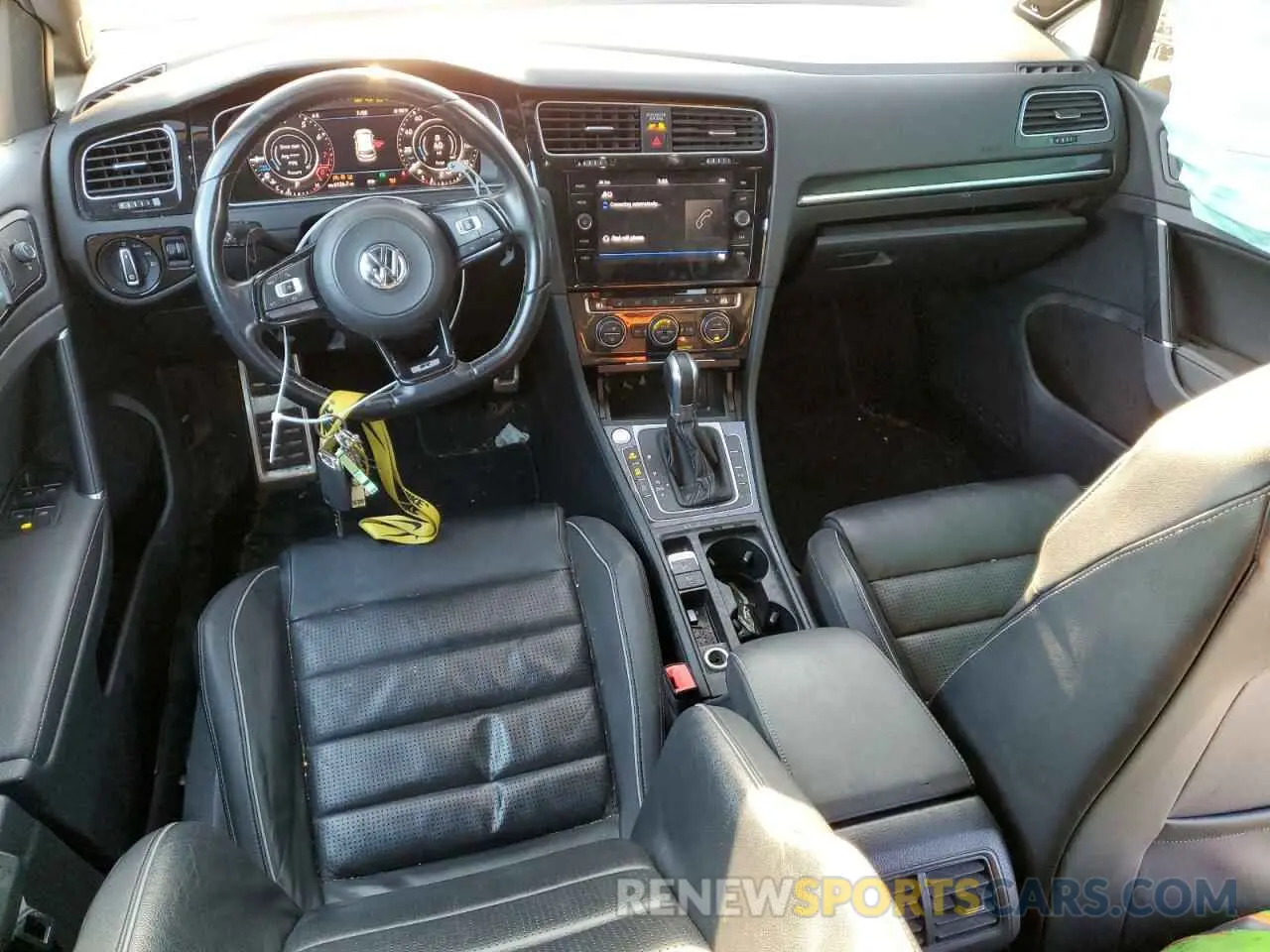8 Photograph of a damaged car WVWVA7AU4KW228628 VOLKSWAGEN GOLF 2019