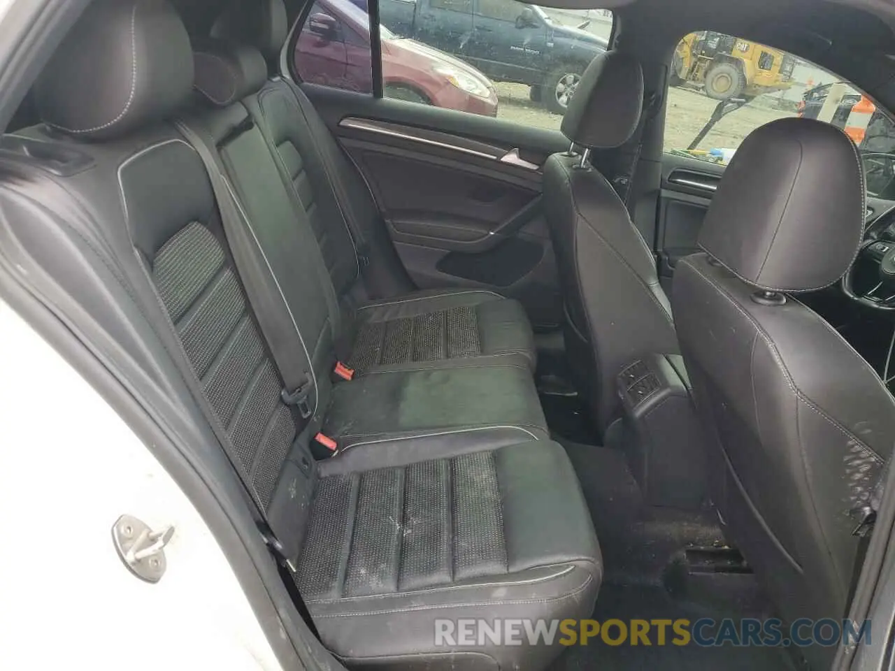 10 Photograph of a damaged car WVWWA7AU2KW171835 VOLKSWAGEN GOLF 2019