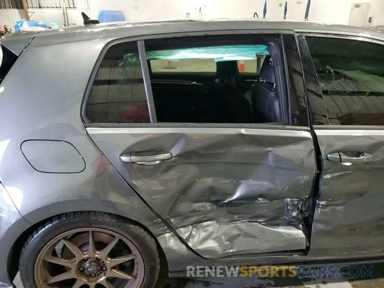 11 Photograph of a damaged car WVWWA7AU4KW225264 VOLKSWAGEN GOLF 2019