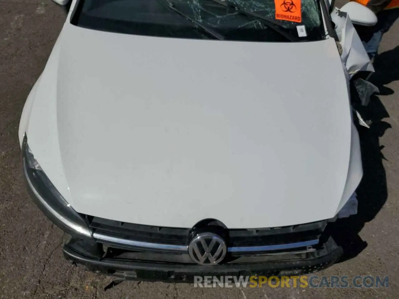 12 Photograph of a damaged car 3VWG57AU1LM003319 VOLKSWAGEN GOLF 2020