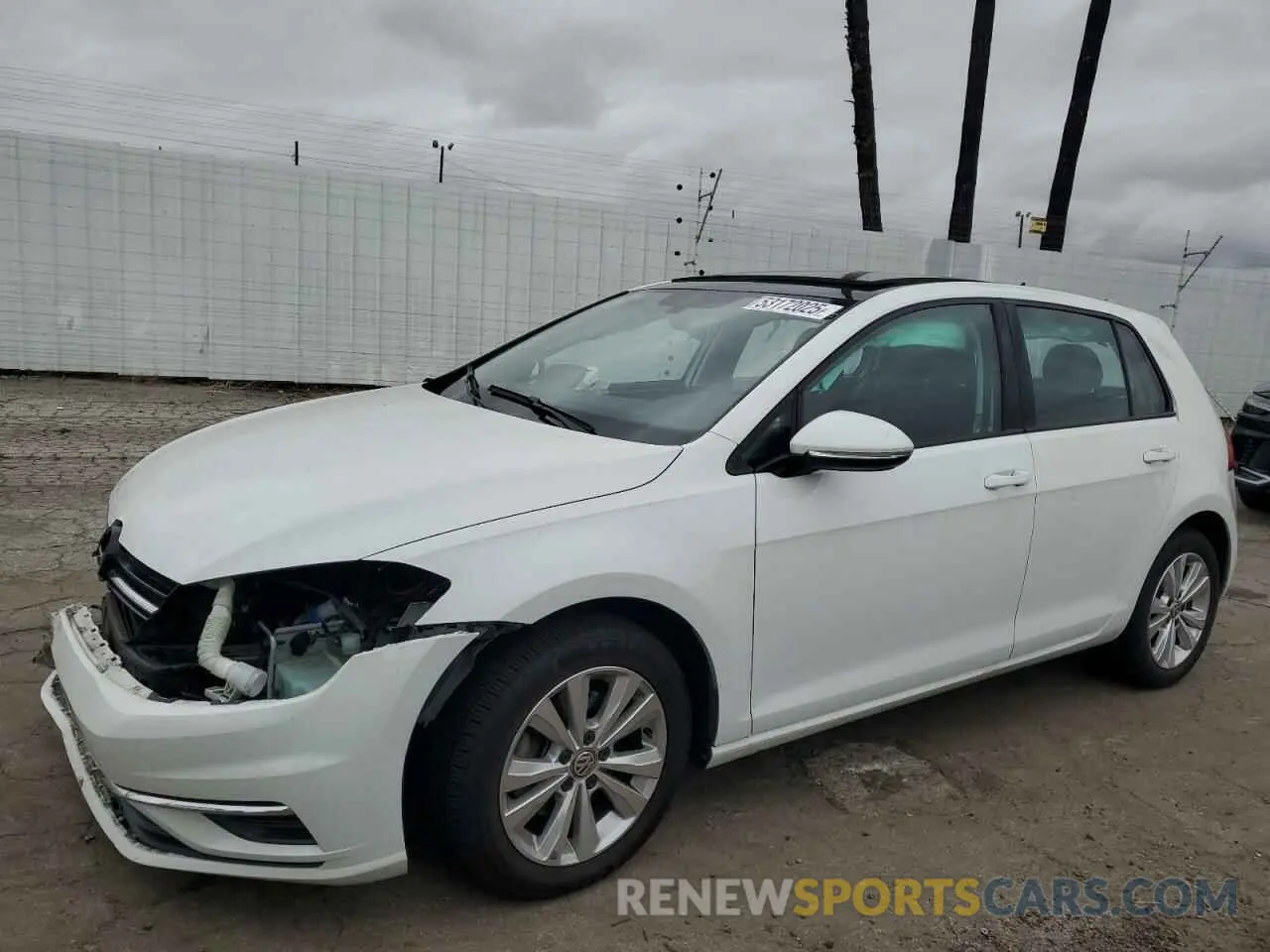 1 Photograph of a damaged car 3VWG57AU1LM009105 VOLKSWAGEN GOLF 2020