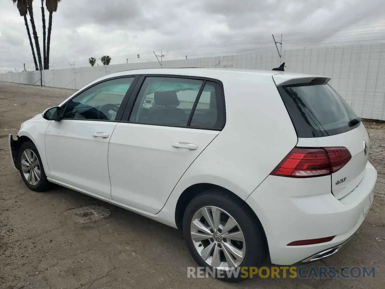2 Photograph of a damaged car 3VWG57AU1LM009105 VOLKSWAGEN GOLF 2020