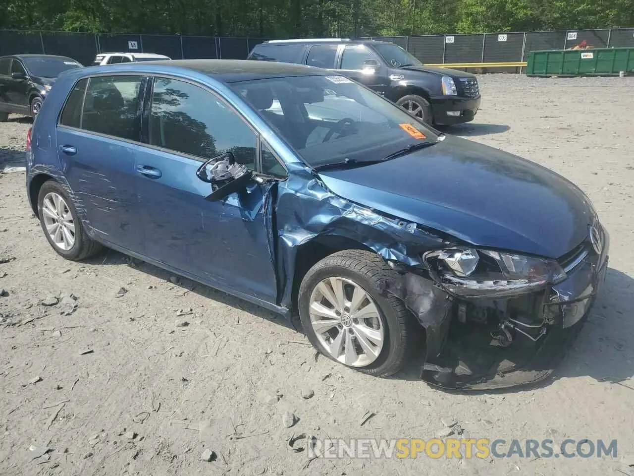 4 Photograph of a damaged car 3VWG57AU1LM009573 VOLKSWAGEN GOLF 2020