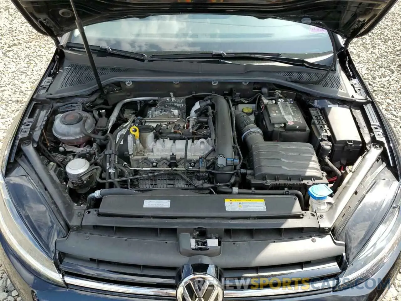 11 Photograph of a damaged car 3VWG57AU2LM014412 VOLKSWAGEN GOLF 2020