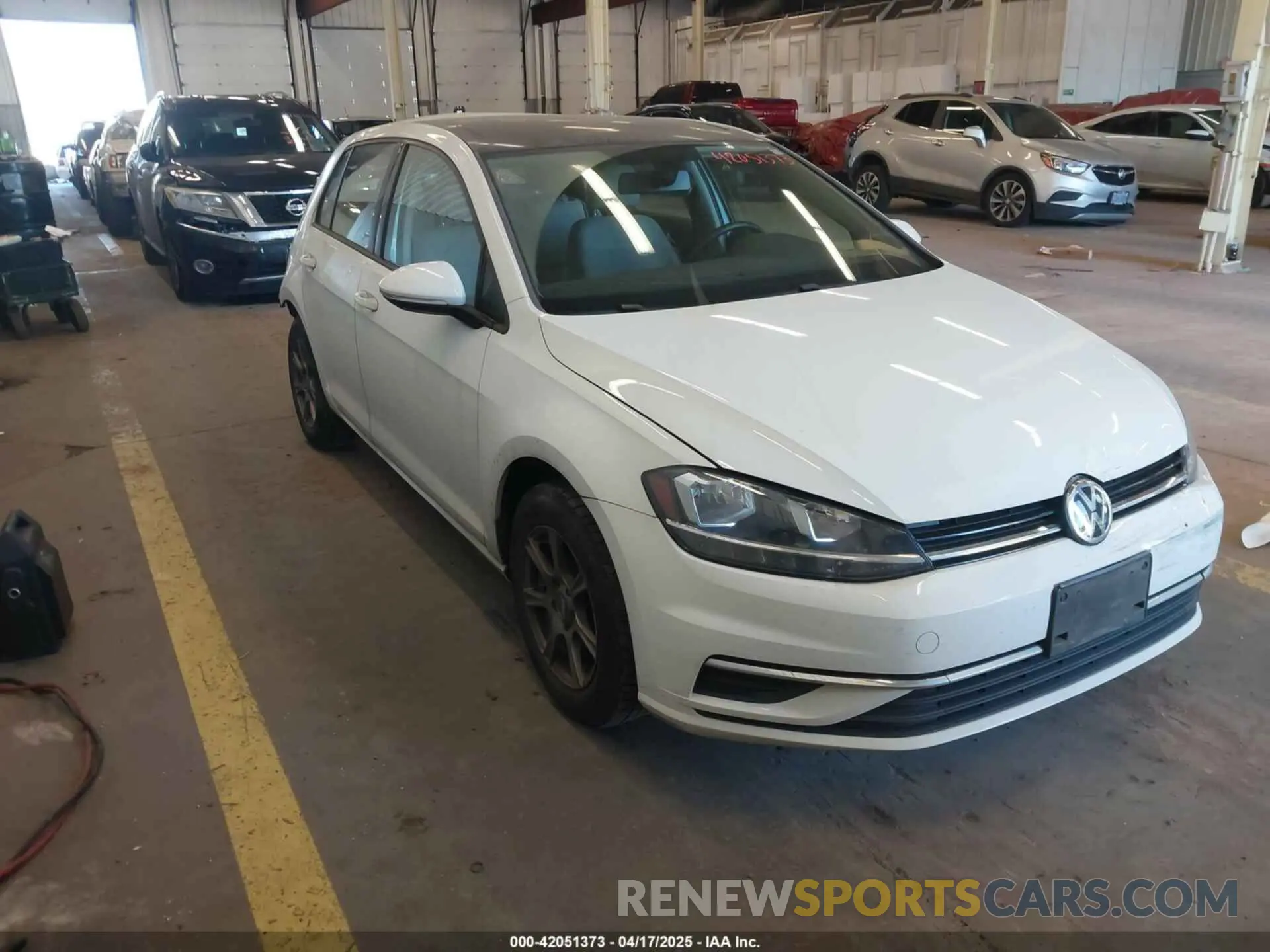 1 Photograph of a damaged car 3VWG57AU4LM009941 VOLKSWAGEN GOLF 2020