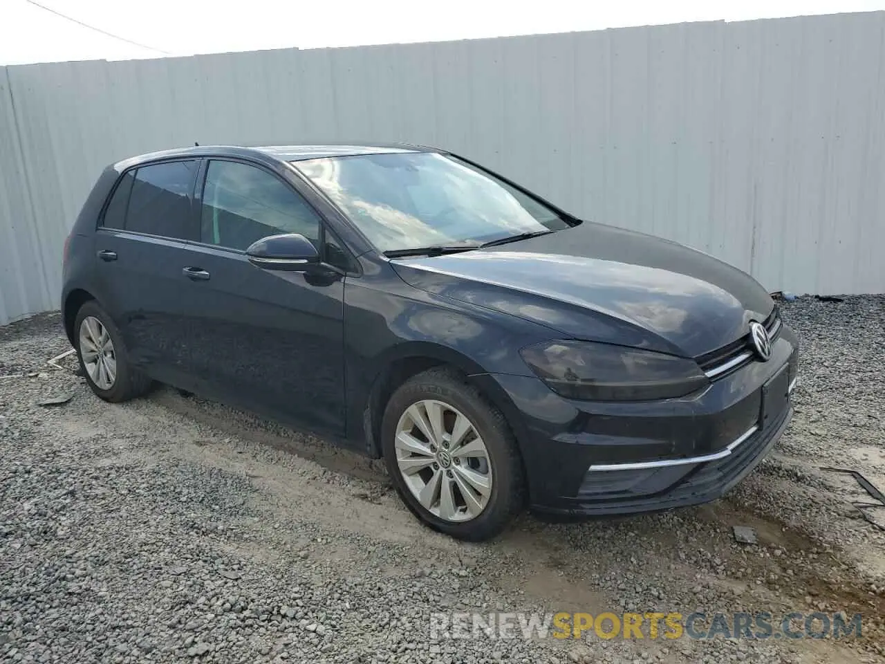 4 Photograph of a damaged car 3VWG57AU5LM004456 VOLKSWAGEN GOLF 2020