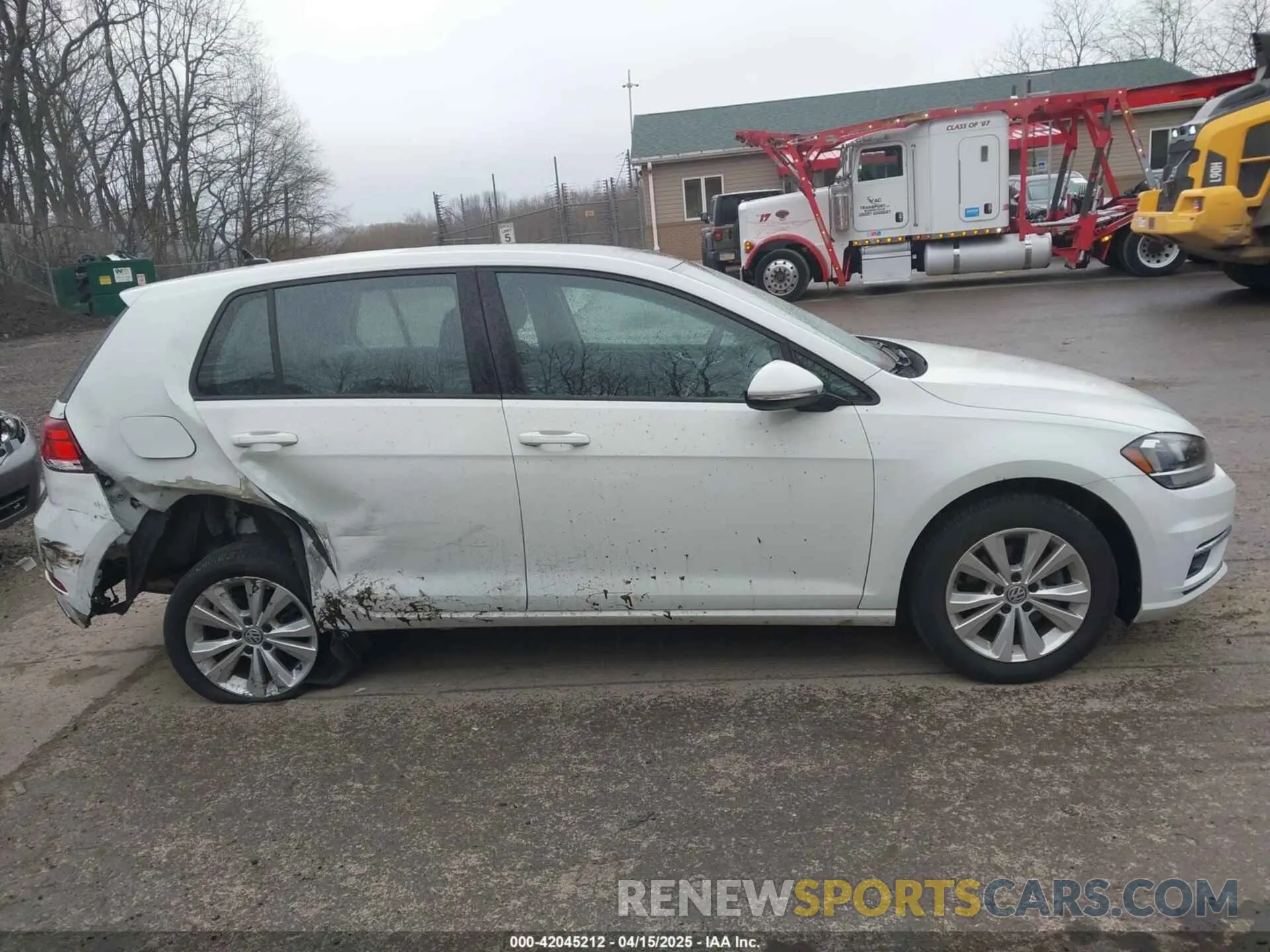 13 Photograph of a damaged car 3VWG57AU6LM009391 VOLKSWAGEN GOLF 2020