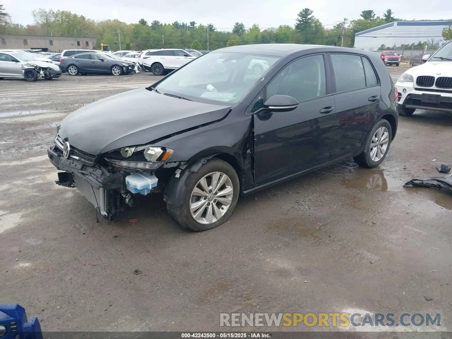 2 Photograph of a damaged car 3VWW57AU2LM009352 VOLKSWAGEN GOLF 2020
