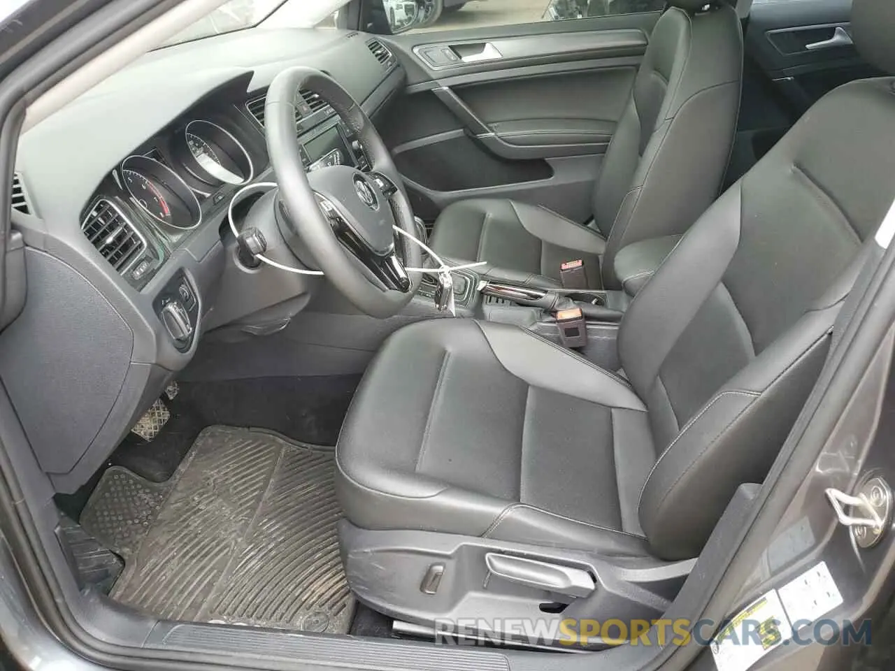 7 Photograph of a damaged car 3VWG57AU0MM008657 VOLKSWAGEN GOLF 2021