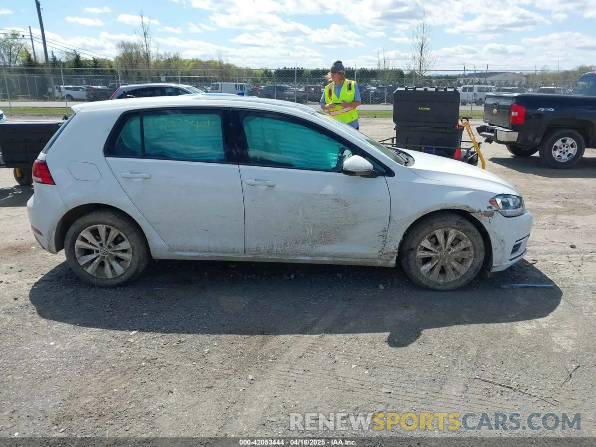13 Photograph of a damaged car 3VWG57AU4MM008113 VOLKSWAGEN GOLF 2021