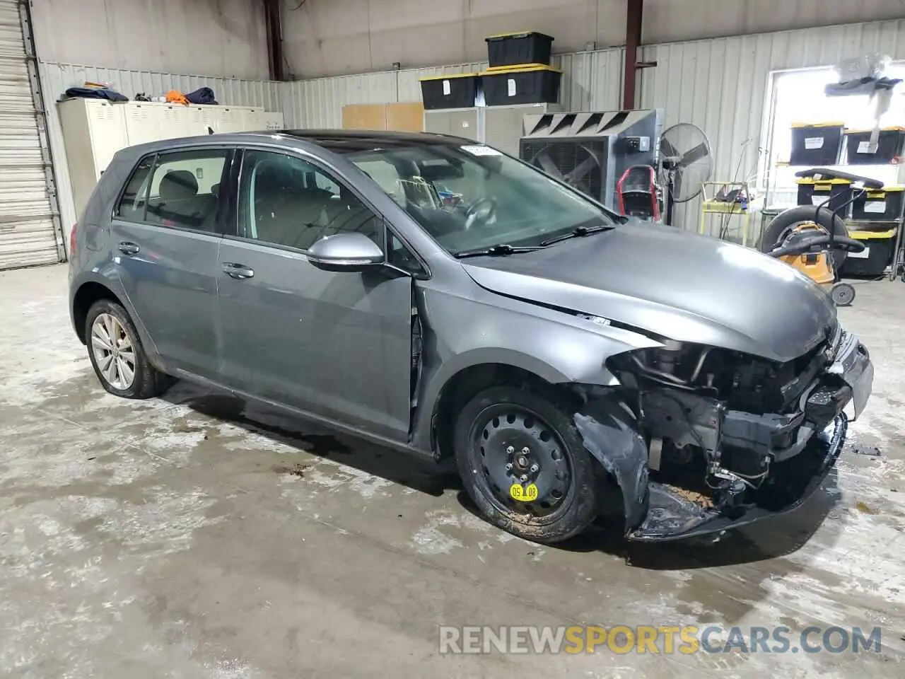 4 Photograph of a damaged car 3VWG57AU5MM011862 VOLKSWAGEN GOLF 2021
