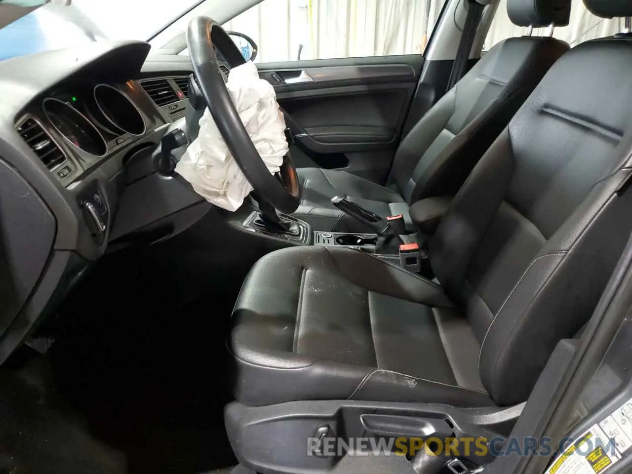 7 Photograph of a damaged car 3VWG57AU5MM011862 VOLKSWAGEN GOLF 2021