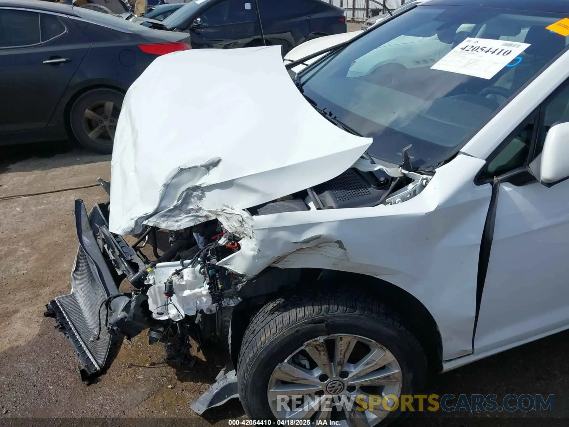 6 Photograph of a damaged car 3VWG57AU7MM003388 VOLKSWAGEN GOLF 2021