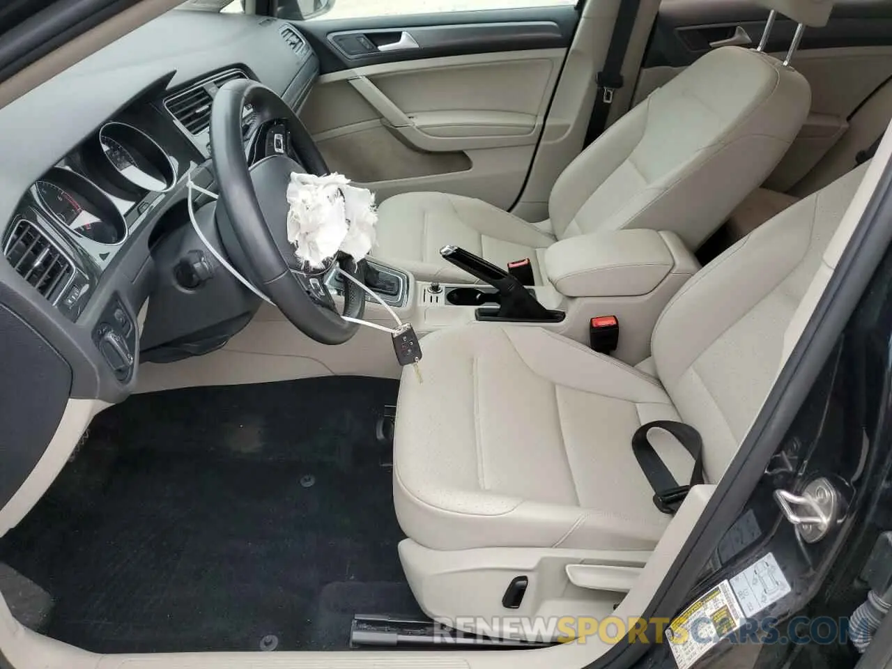 7 Photograph of a damaged car 3VWG57AU8MM007840 VOLKSWAGEN GOLF 2021