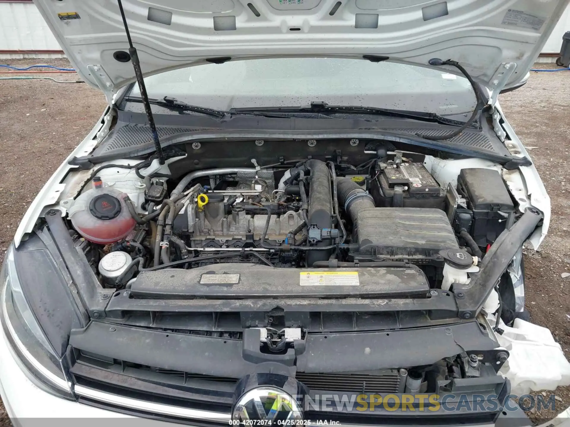 10 Photograph of a damaged car 3VWG57AU9MM001027 VOLKSWAGEN GOLF 2021