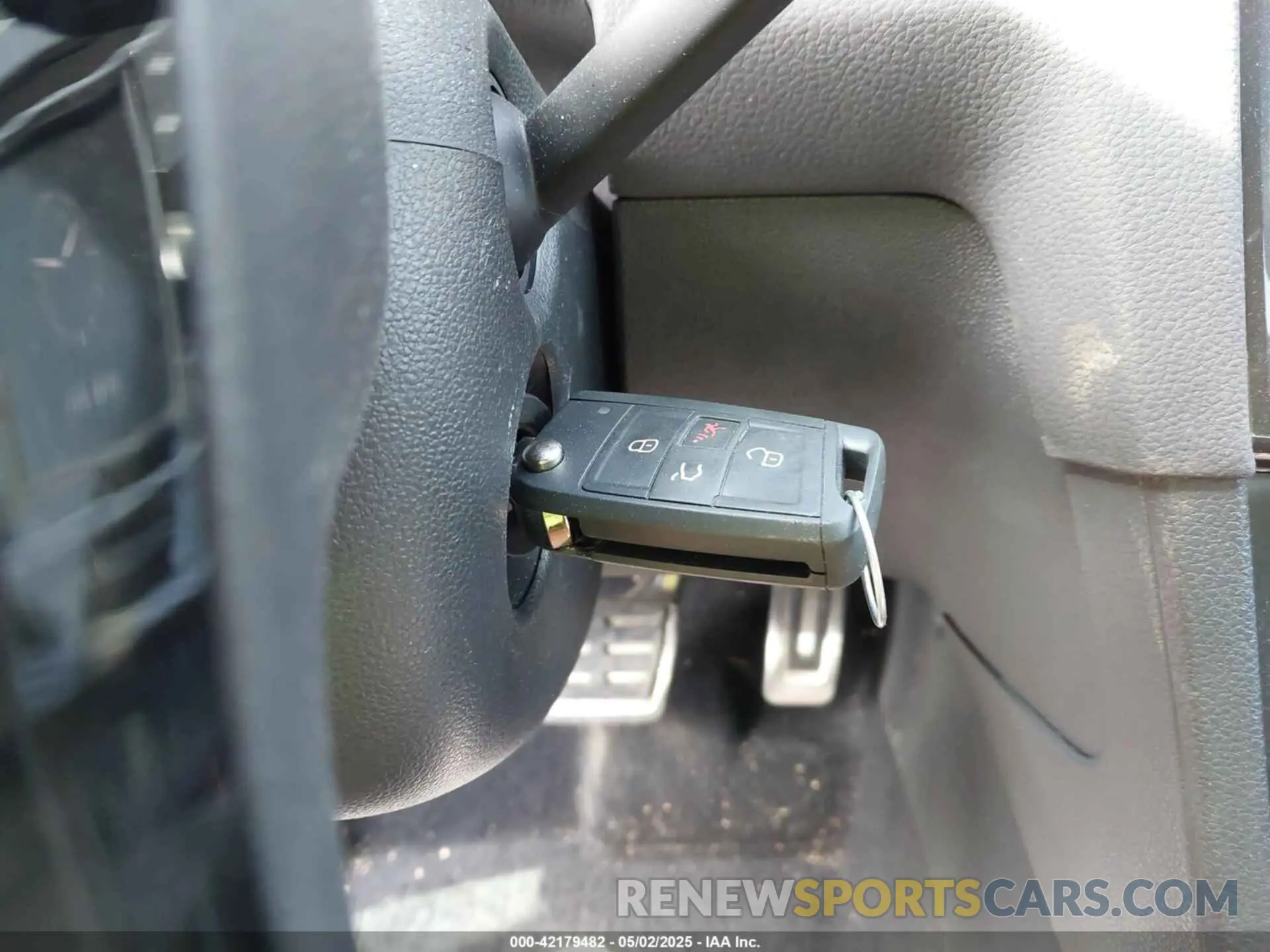 11 Photograph of a damaged car 3VWH17AU4KM524064 VOLKSWAGEN GOLF ALLTRACK 2019