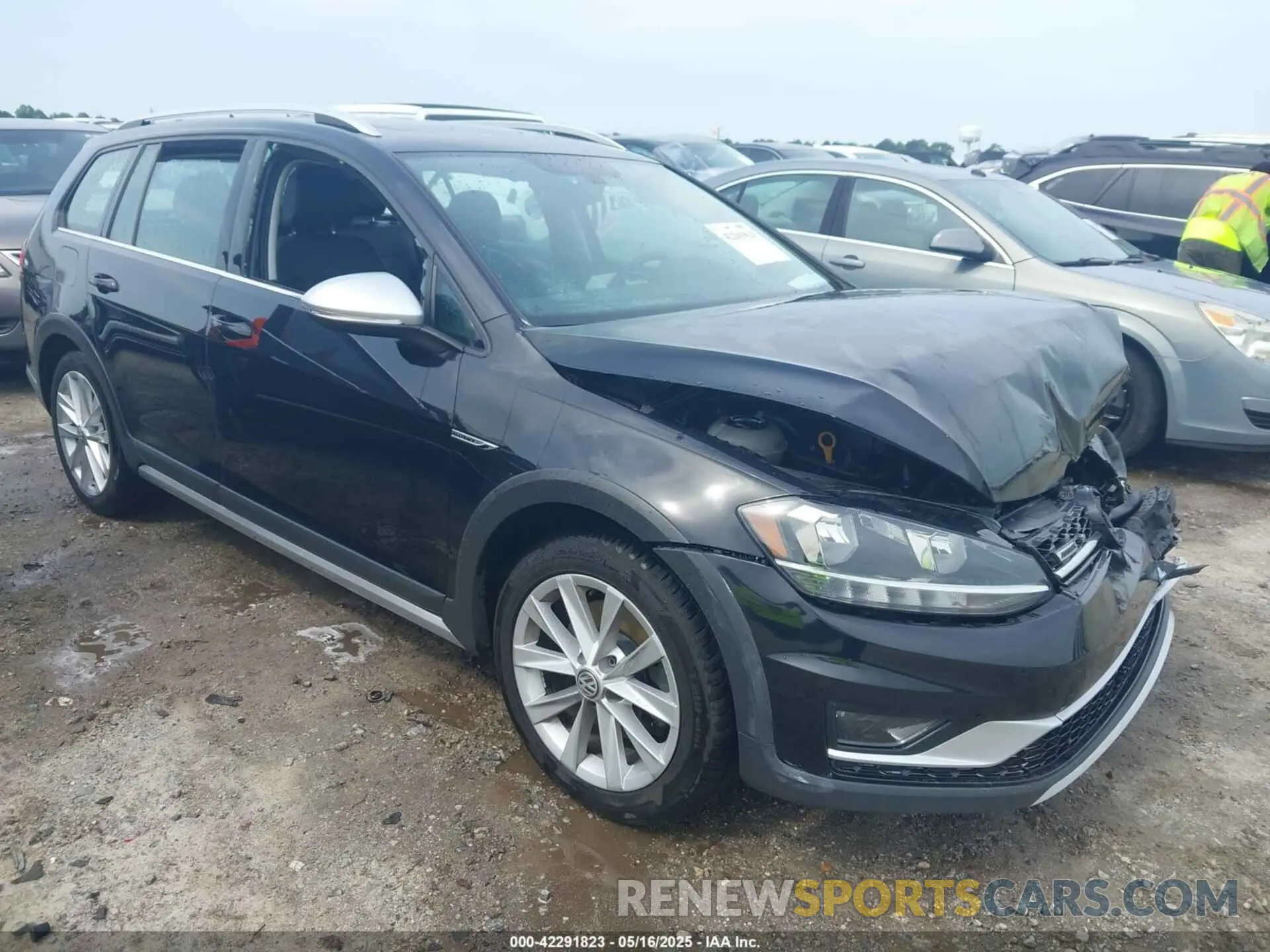 1 Photograph of a damaged car 3VWH17AU9KM516123 VOLKSWAGEN GOLF ALLTRACK 2019