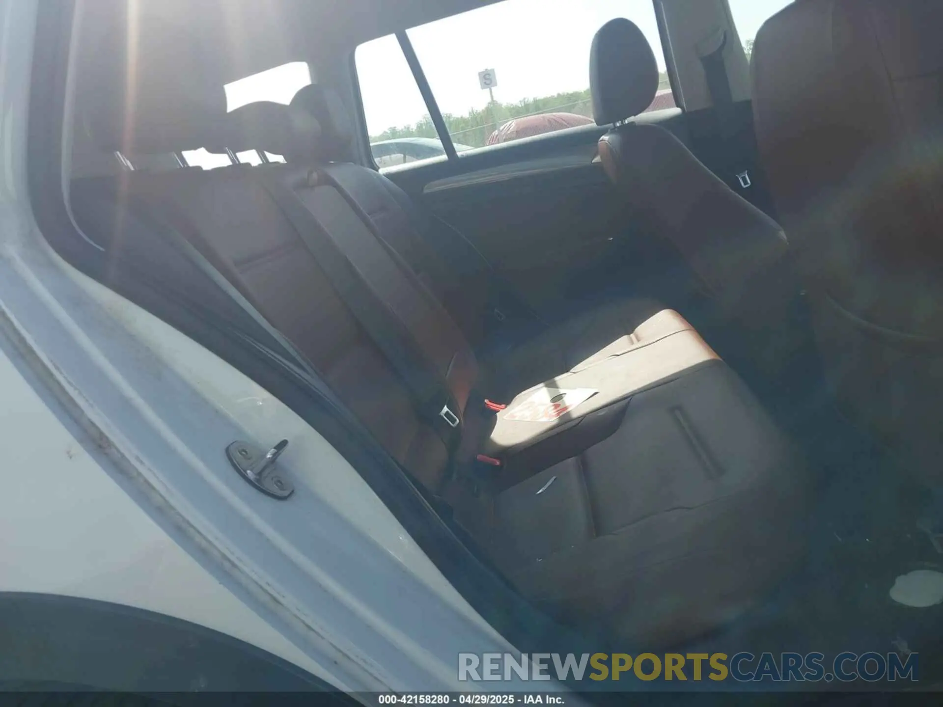 8 Photograph of a damaged car 3VWH17AUXKM501078 VOLKSWAGEN GOLF ALLTRACK 2019