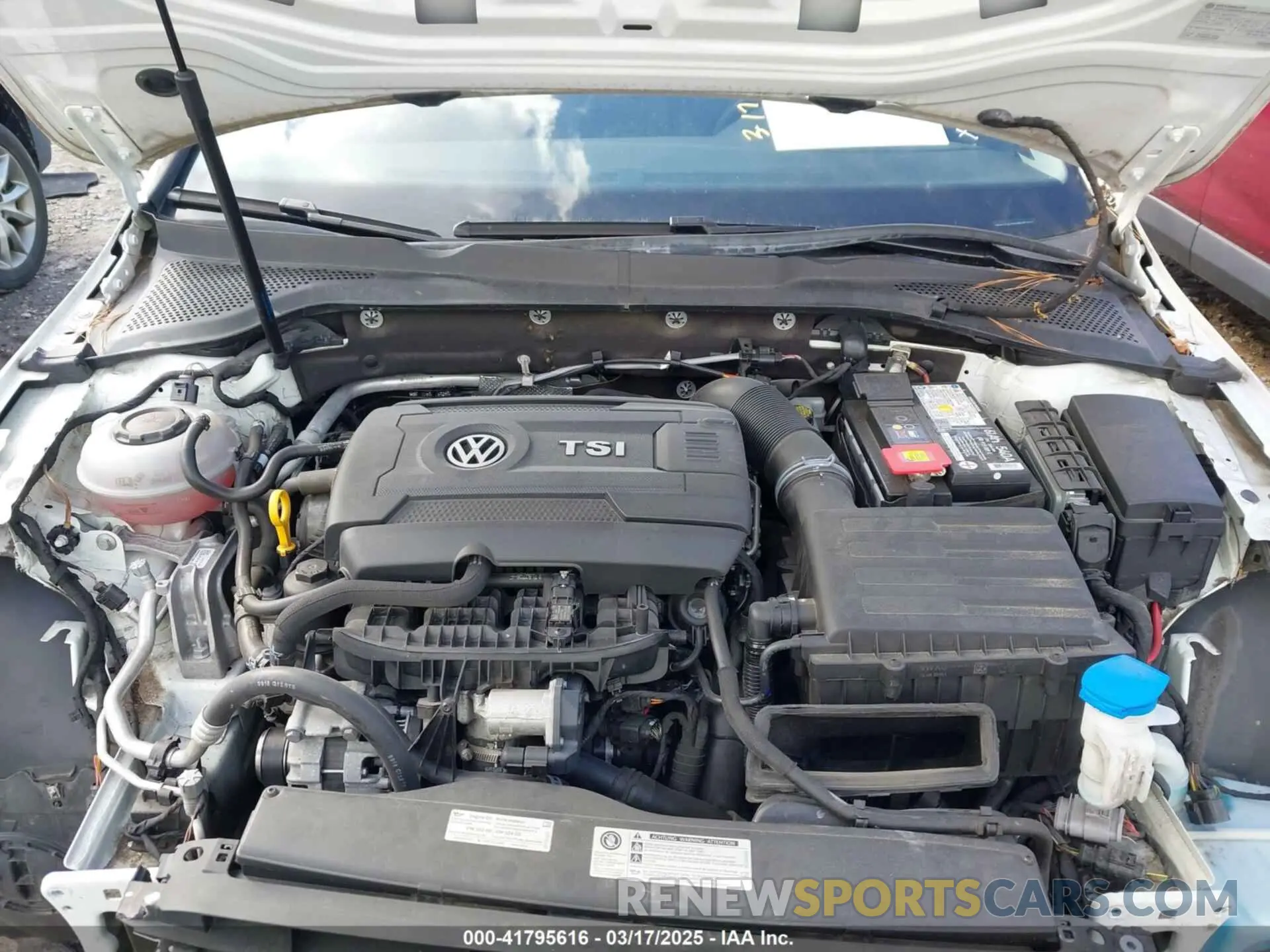 10 Photograph of a damaged car 3VWH17AUXKM505664 VOLKSWAGEN GOLF ALLTRACK 2019