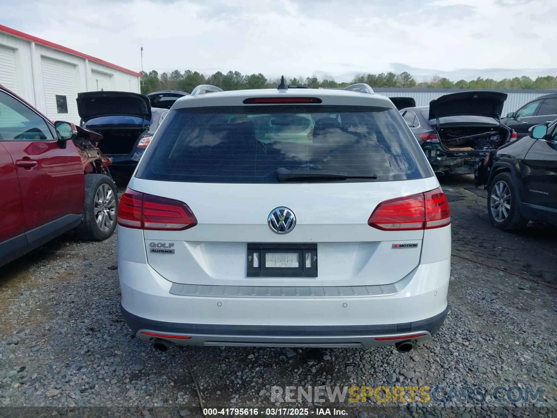 16 Photograph of a damaged car 3VWH17AUXKM505664 VOLKSWAGEN GOLF ALLTRACK 2019