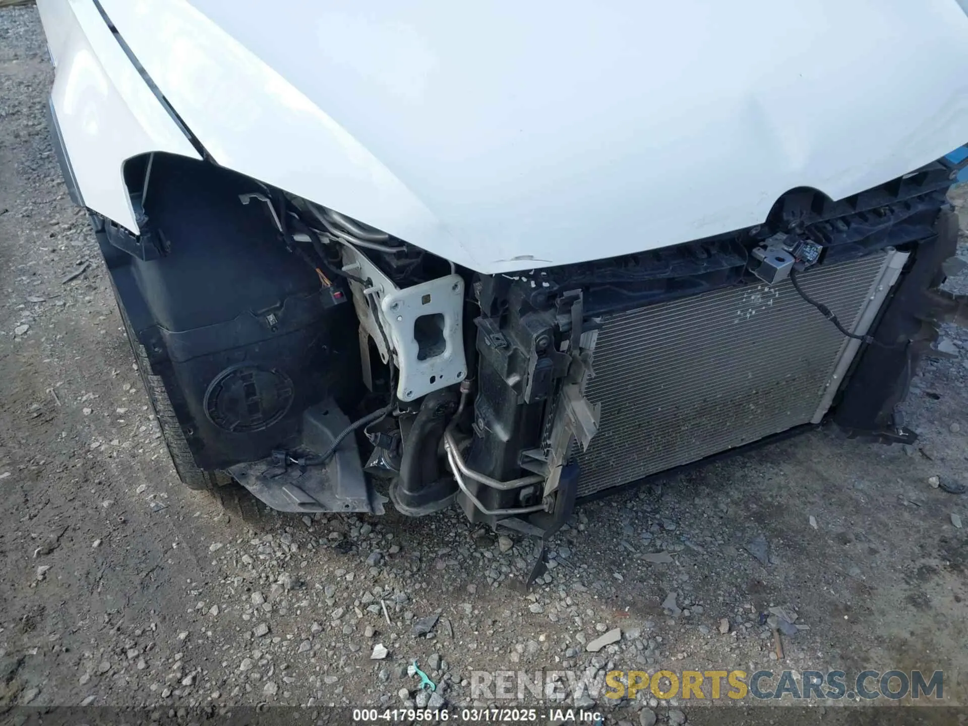 17 Photograph of a damaged car 3VWH17AUXKM505664 VOLKSWAGEN GOLF ALLTRACK 2019