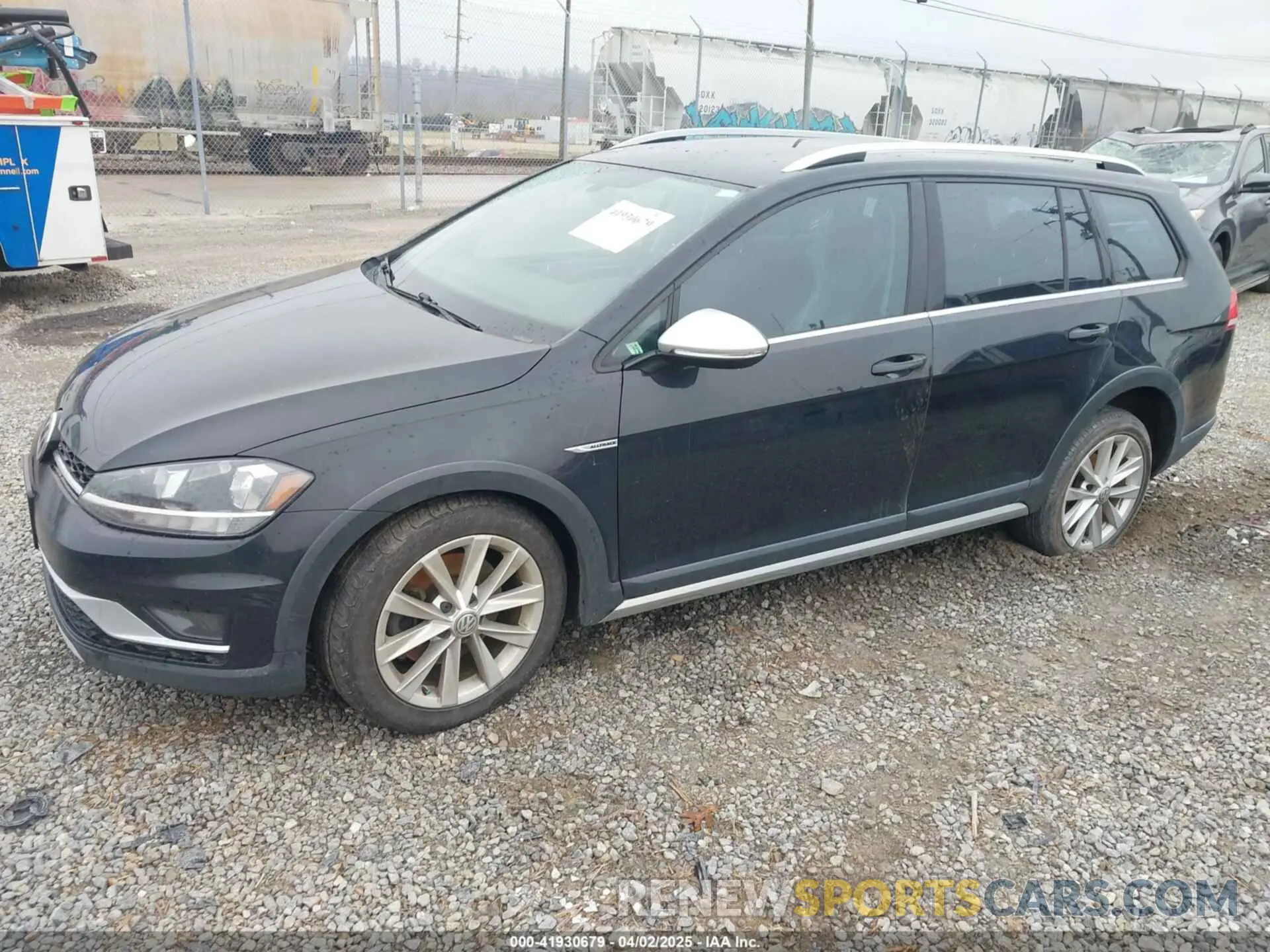 2 Photograph of a damaged car 3VWM17AU1KM522805 VOLKSWAGEN GOLF ALLTRACK 2019