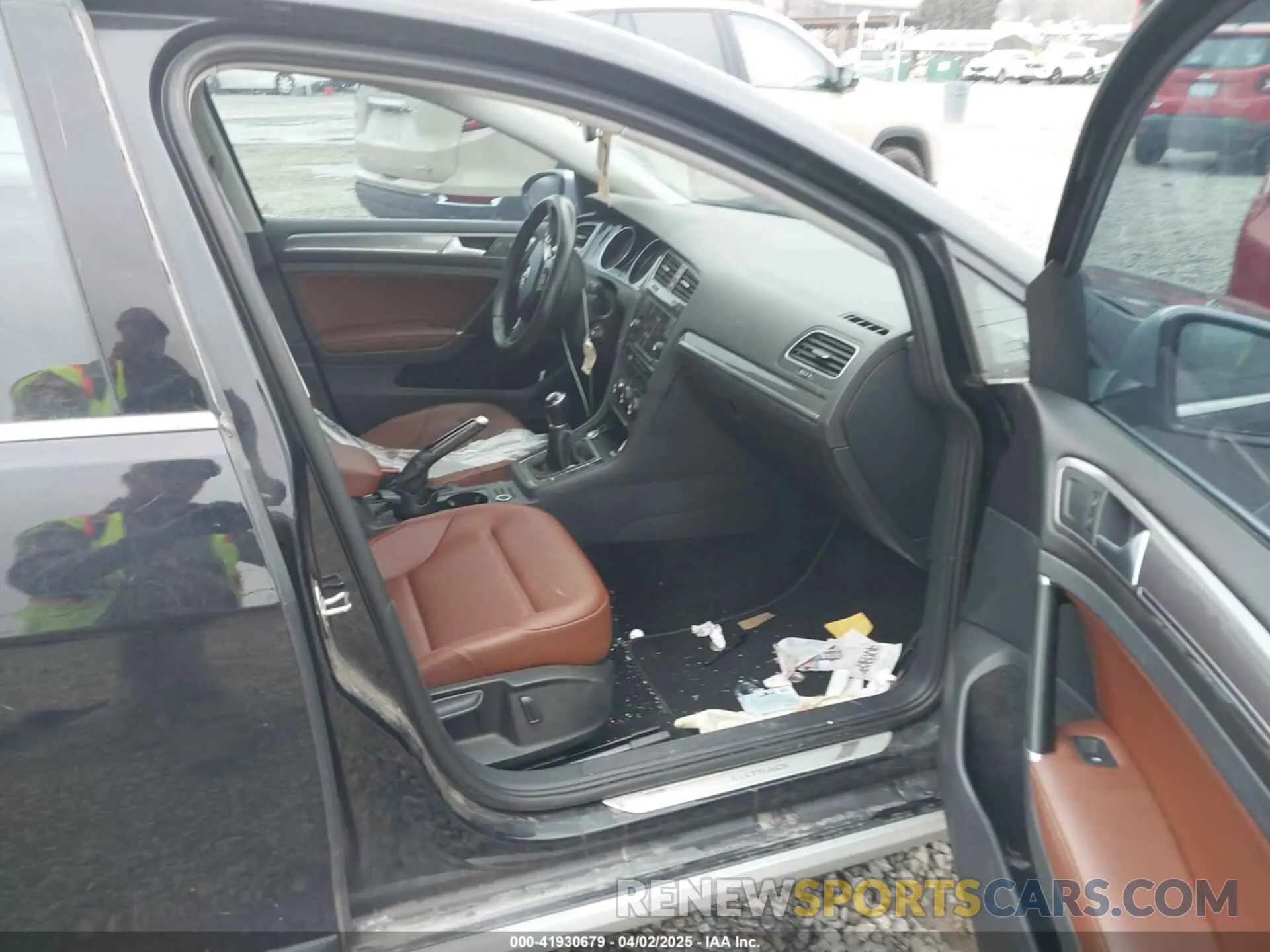 5 Photograph of a damaged car 3VWM17AU1KM522805 VOLKSWAGEN GOLF ALLTRACK 2019