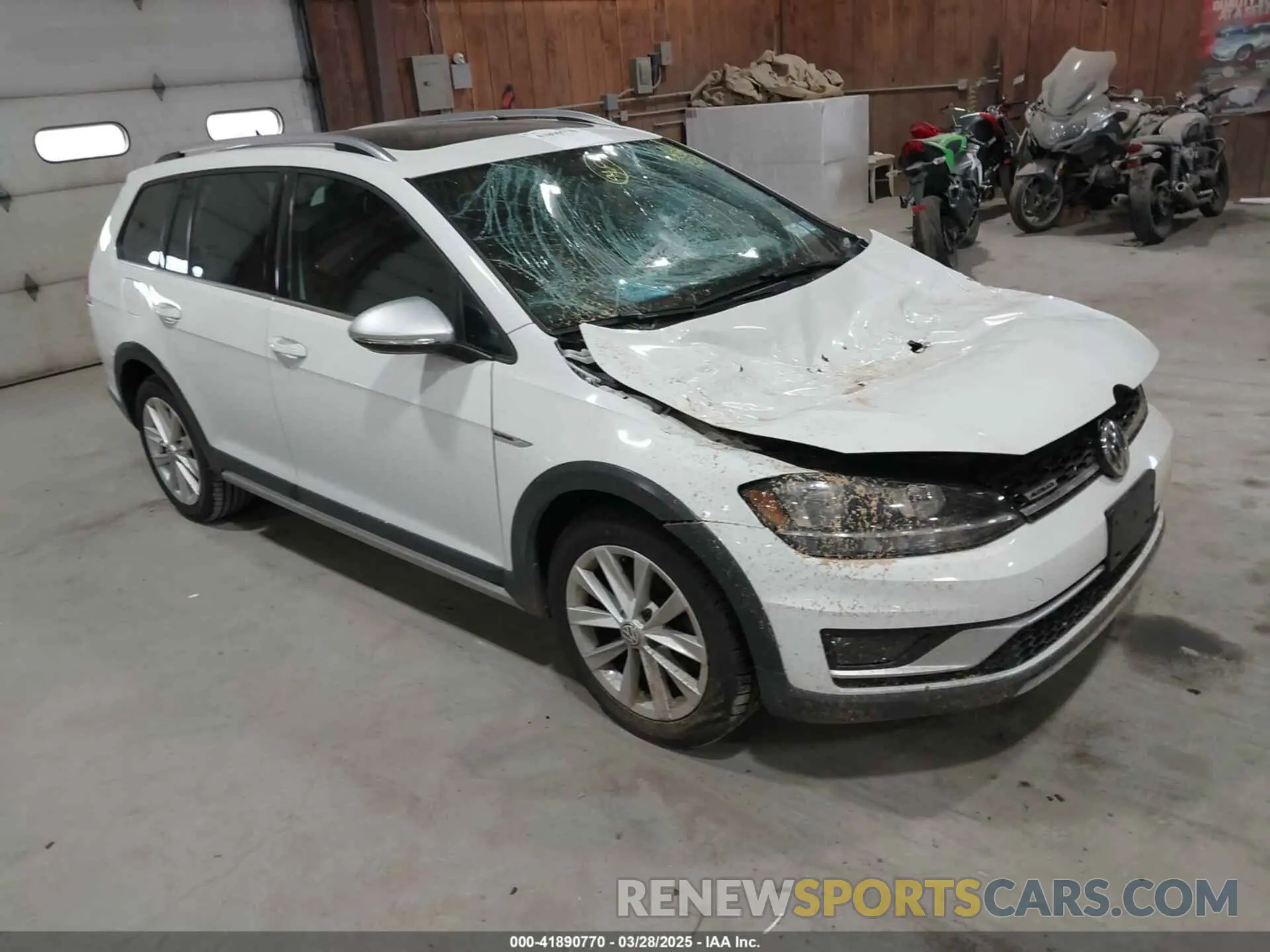 1 Photograph of a damaged car 3VWM17AU2KM519072 VOLKSWAGEN GOLF ALLTRACK 2019