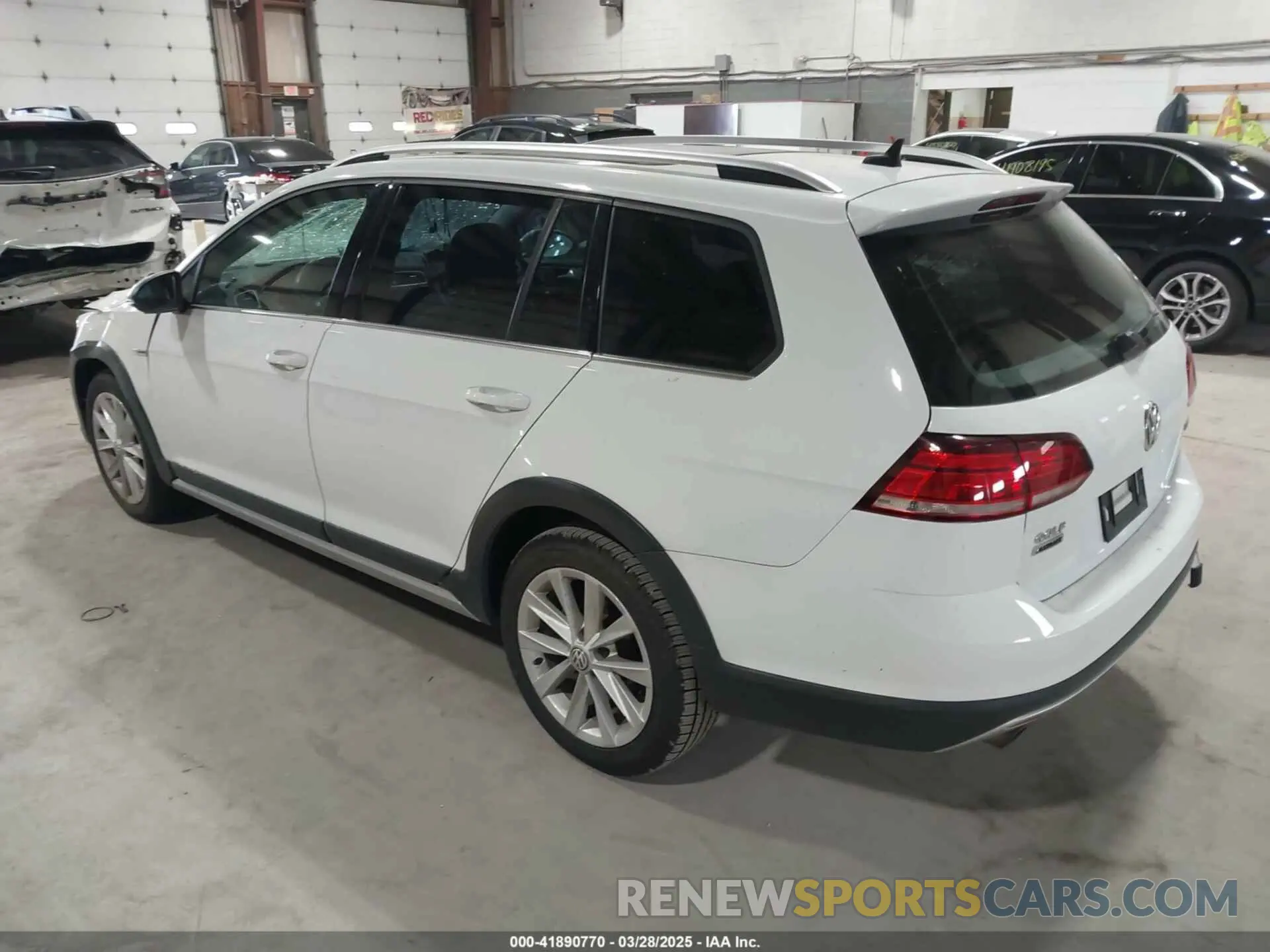 3 Photograph of a damaged car 3VWM17AU2KM519072 VOLKSWAGEN GOLF ALLTRACK 2019