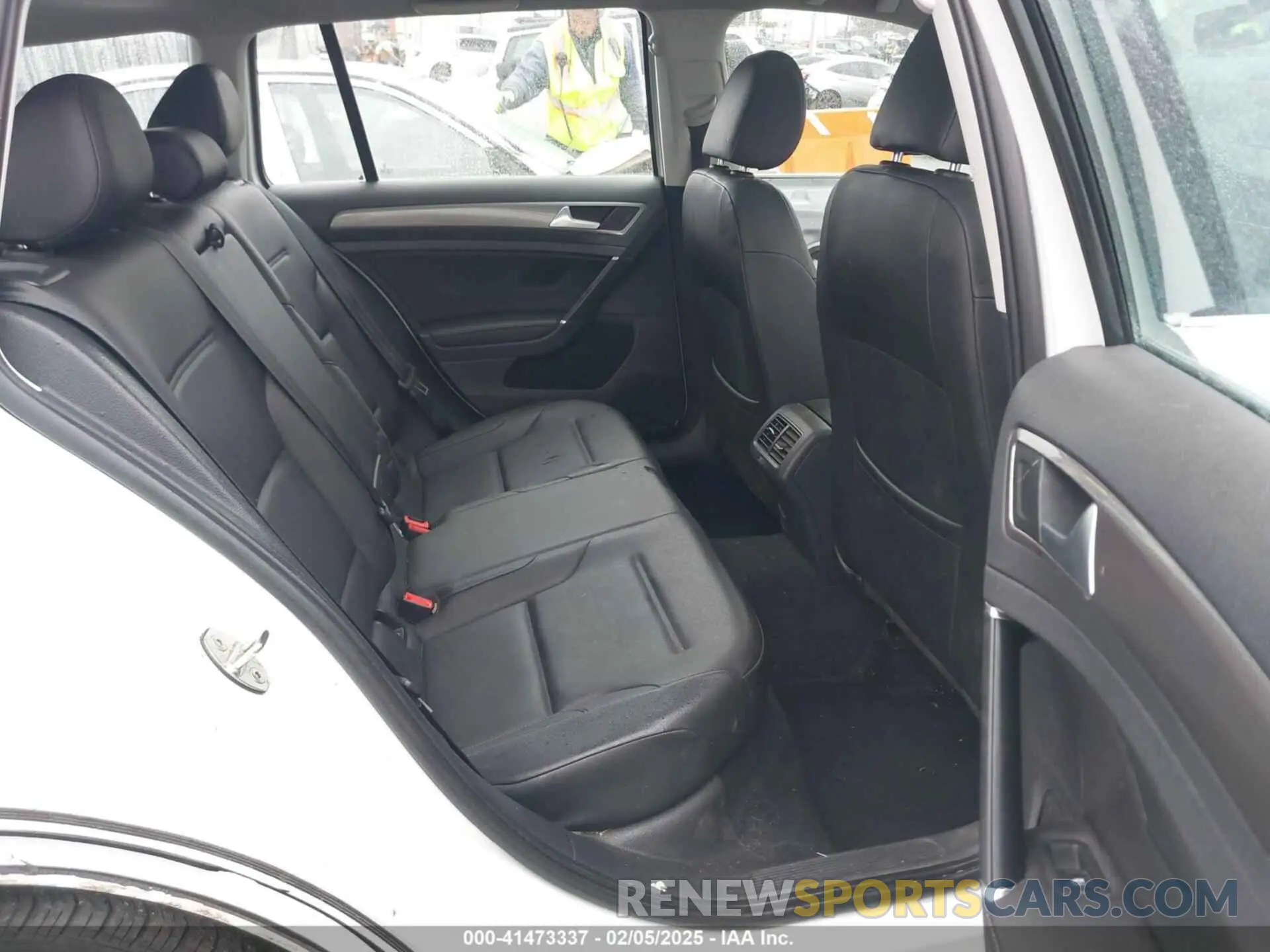 8 Photograph of a damaged car 3VWM17AU8KM506701 VOLKSWAGEN GOLF ALLTRACK 2019