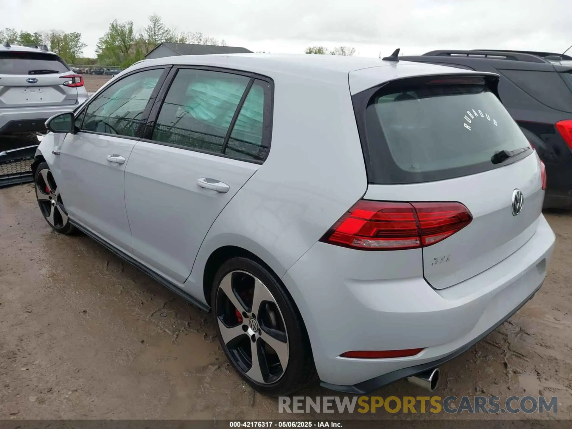 3 Photograph of a damaged car 3VW5T7AU1KM002313 VOLKSWAGEN GOLF GTI 2019
