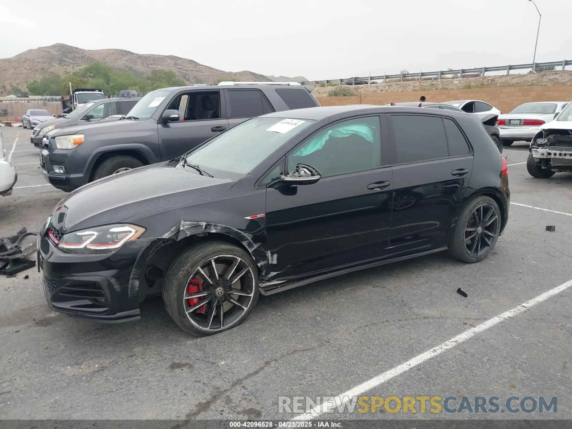 14 Photograph of a damaged car 3VW5T7AU3KM005648 VOLKSWAGEN GOLF GTI 2019
