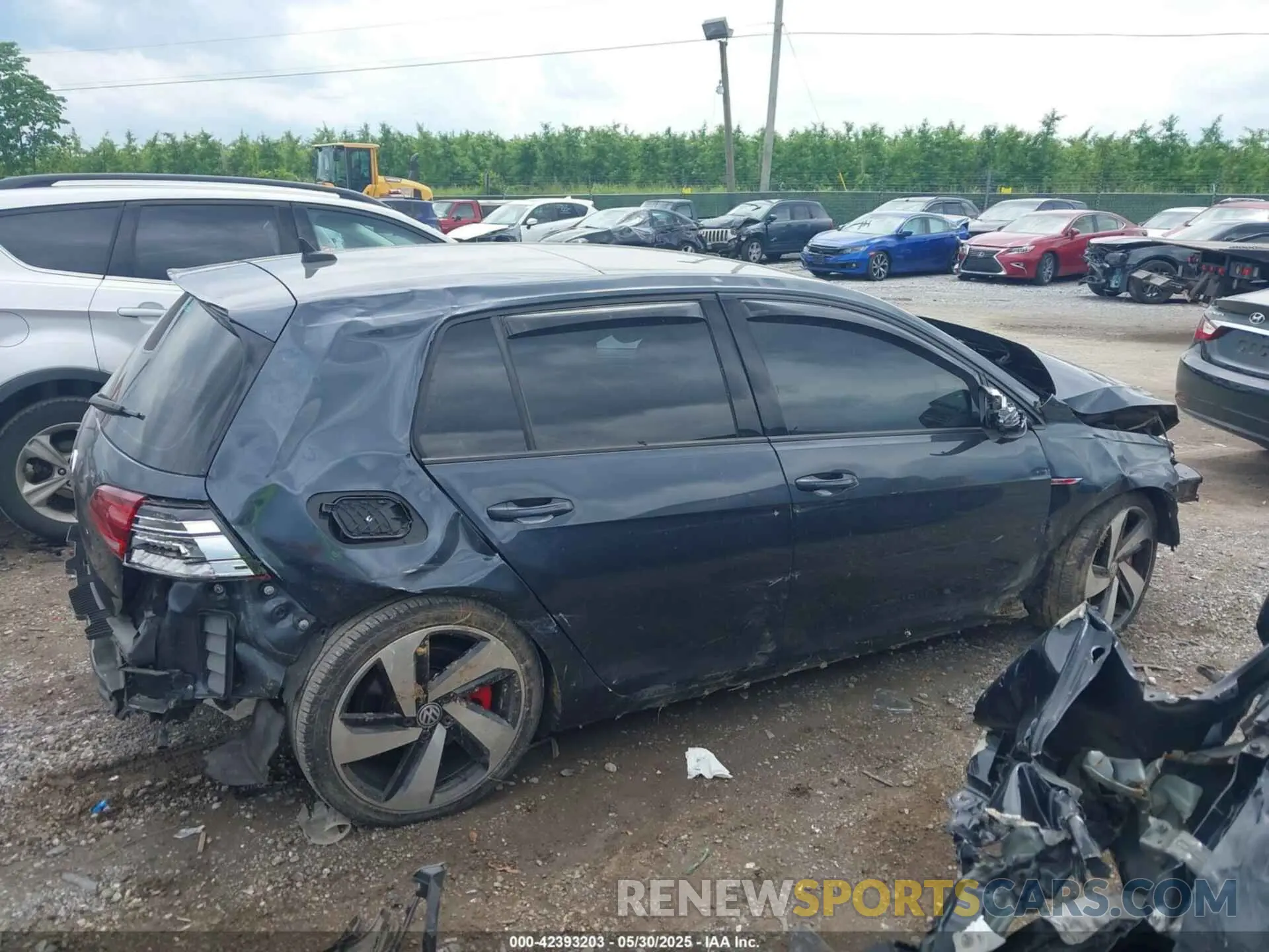 13 Photograph of a damaged car 3VW5T7AU5KM017879 VOLKSWAGEN GOLF GTI 2019