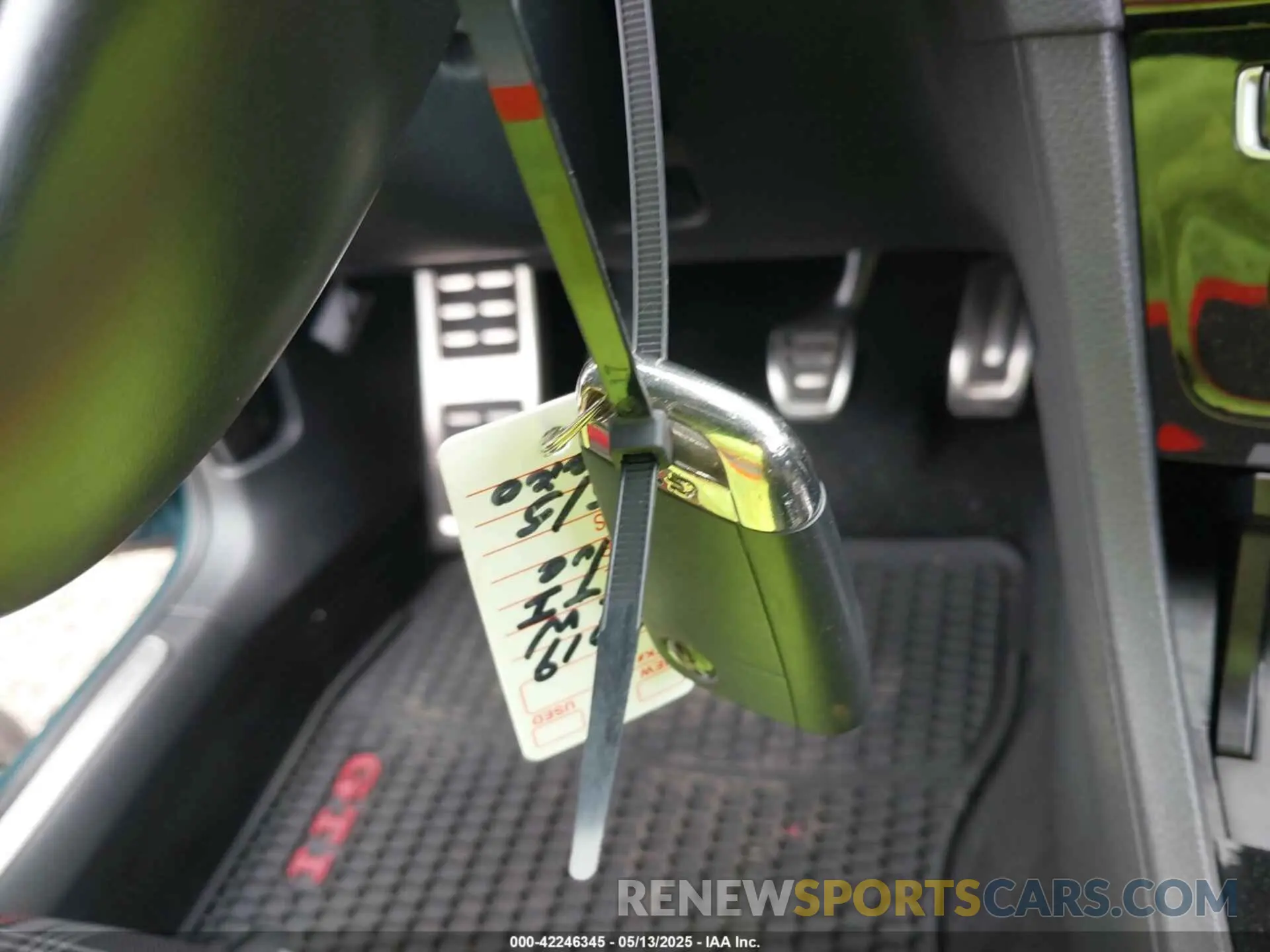 11 Photograph of a damaged car 3VW5T7AU5KM025738 VOLKSWAGEN GOLF GTI 2019
