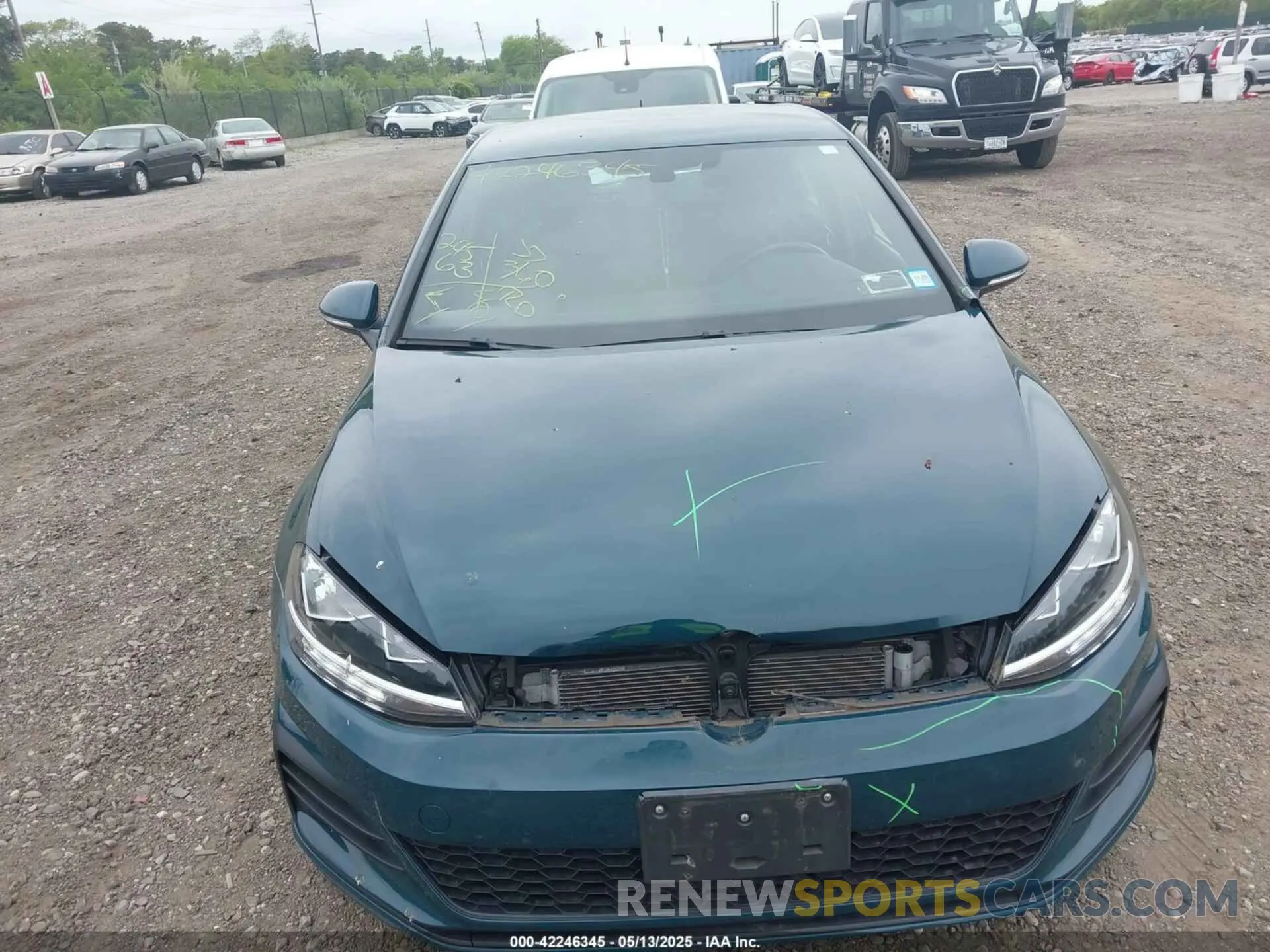12 Photograph of a damaged car 3VW5T7AU5KM025738 VOLKSWAGEN GOLF GTI 2019