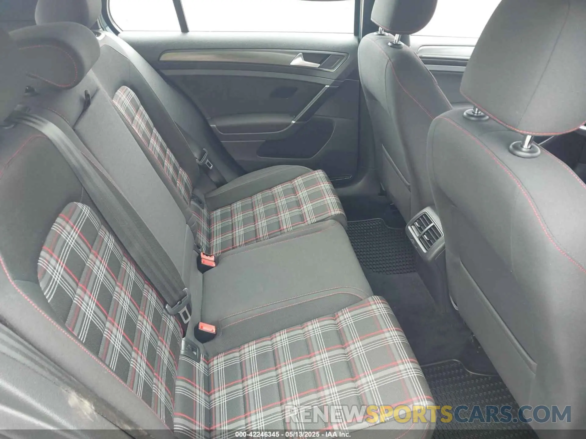 8 Photograph of a damaged car 3VW5T7AU5KM025738 VOLKSWAGEN GOLF GTI 2019