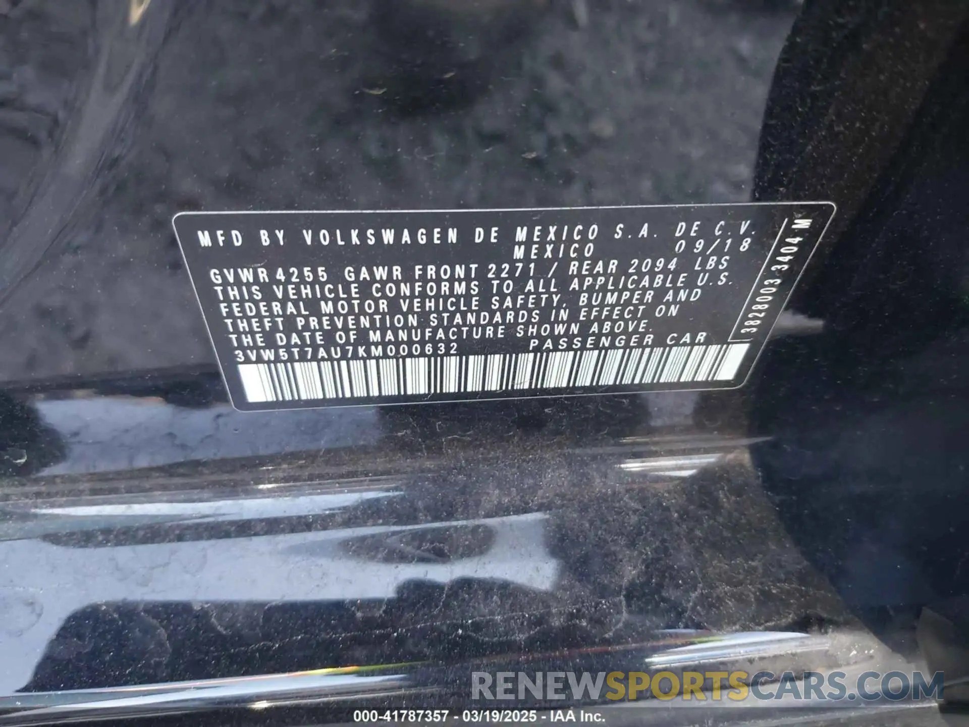 9 Photograph of a damaged car 3VW5T7AU7KM000632 VOLKSWAGEN GOLF GTI 2019