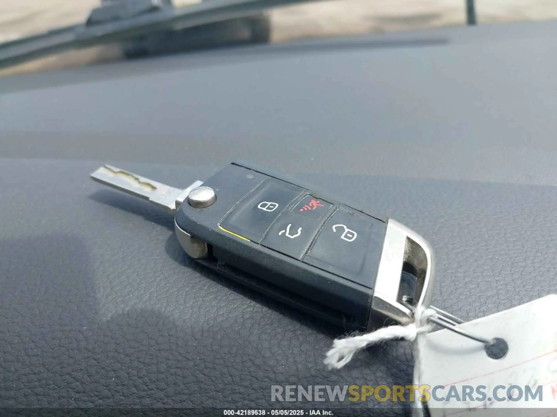 11 Photograph of a damaged car 3VW5T7AUXKM026237 VOLKSWAGEN GOLF GTI 2019