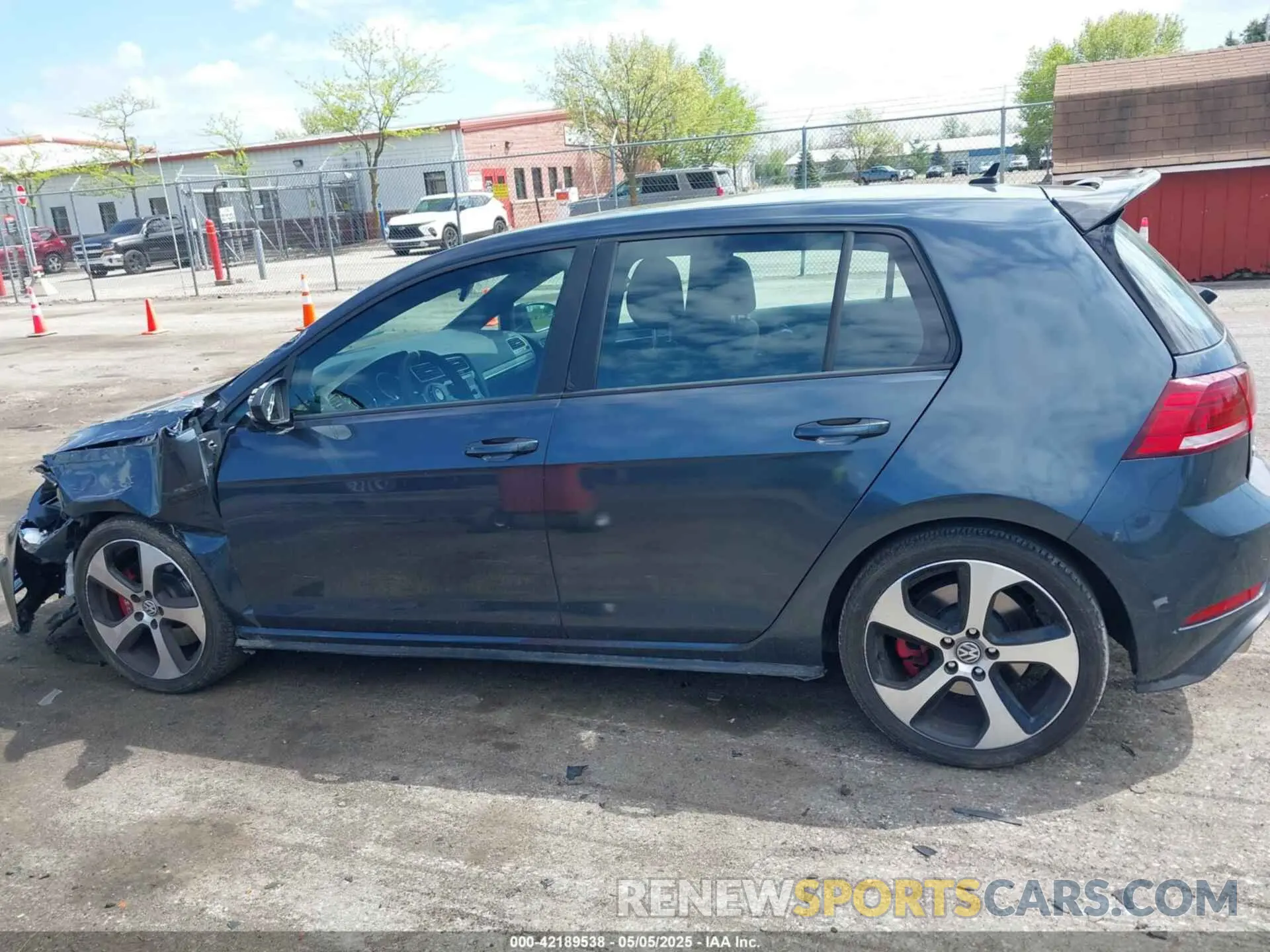 15 Photograph of a damaged car 3VW5T7AUXKM026237 VOLKSWAGEN GOLF GTI 2019