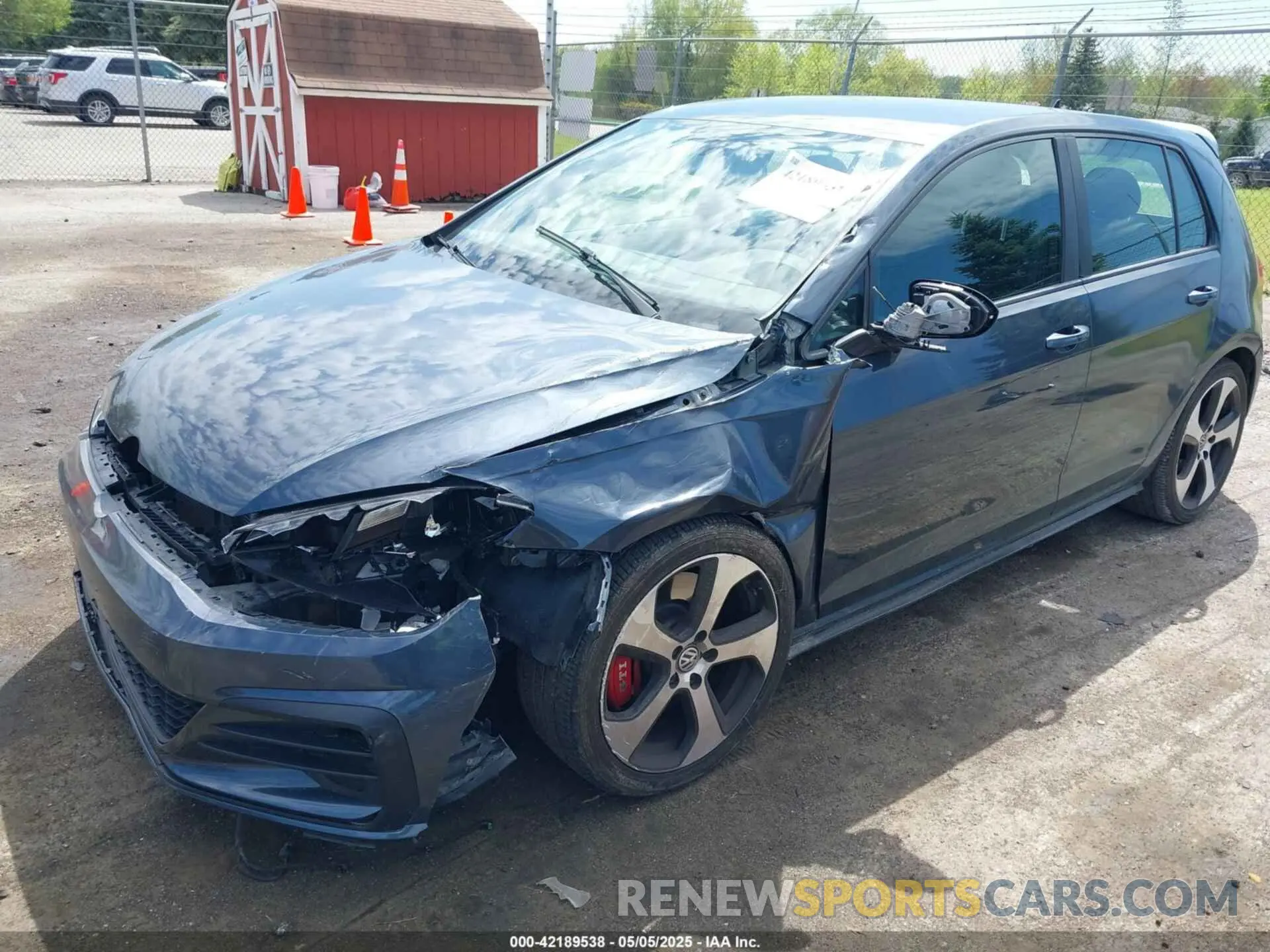 2 Photograph of a damaged car 3VW5T7AUXKM026237 VOLKSWAGEN GOLF GTI 2019