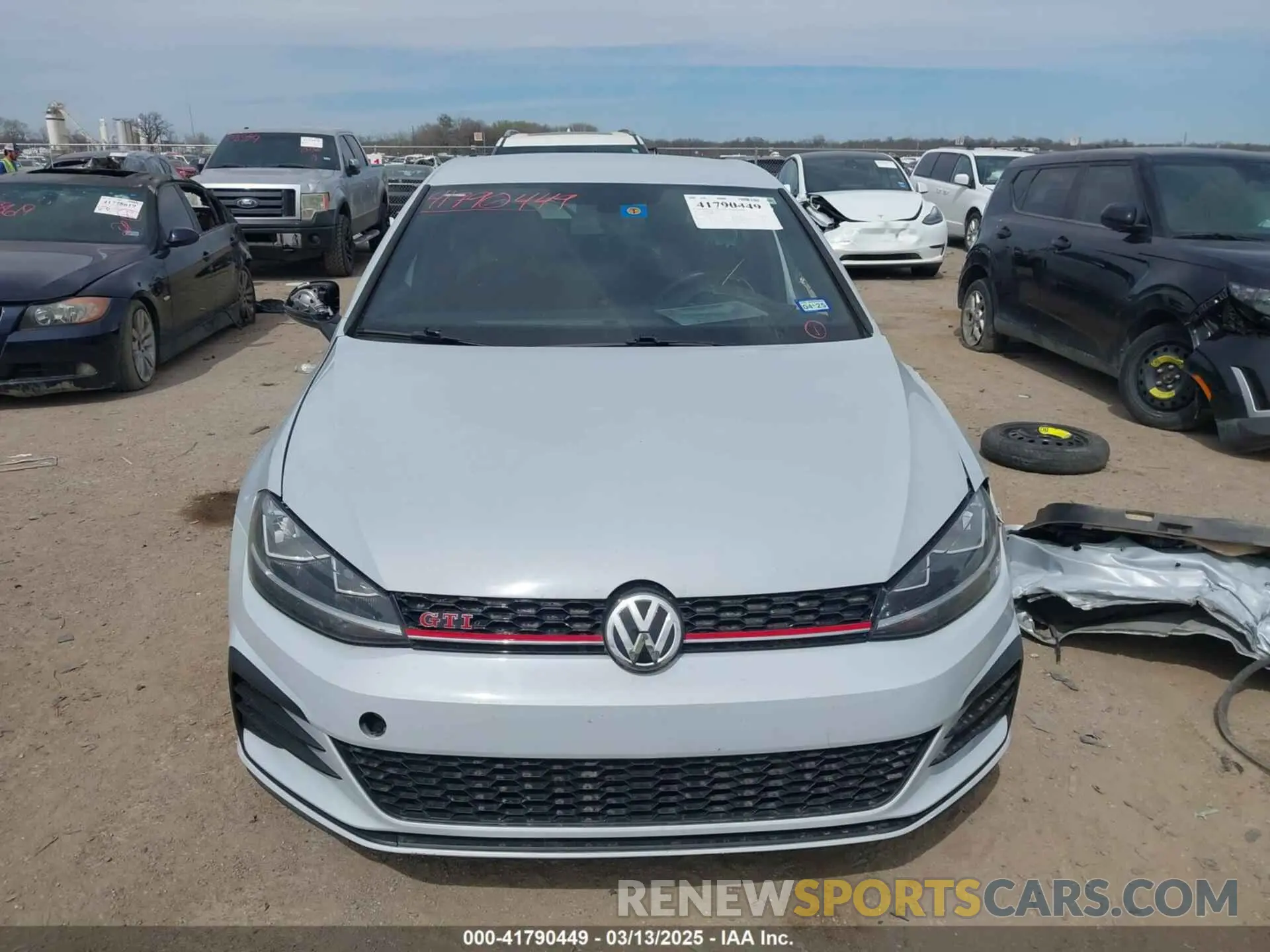 12 Photograph of a damaged car 3VW6T7AU5KM020317 VOLKSWAGEN GOLF GTI 2019