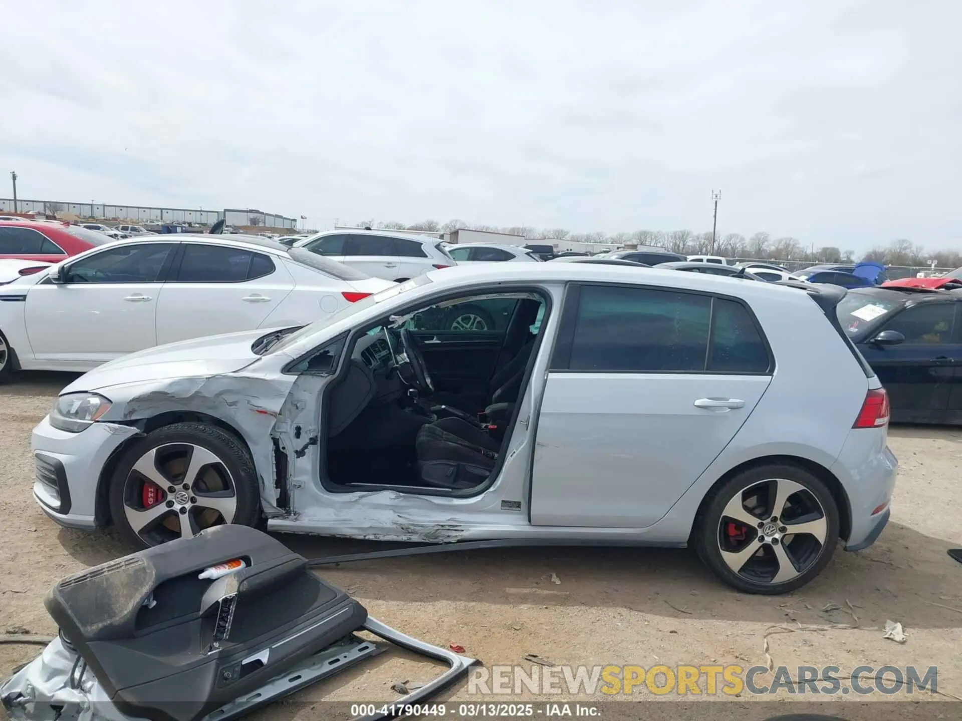14 Photograph of a damaged car 3VW6T7AU5KM020317 VOLKSWAGEN GOLF GTI 2019
